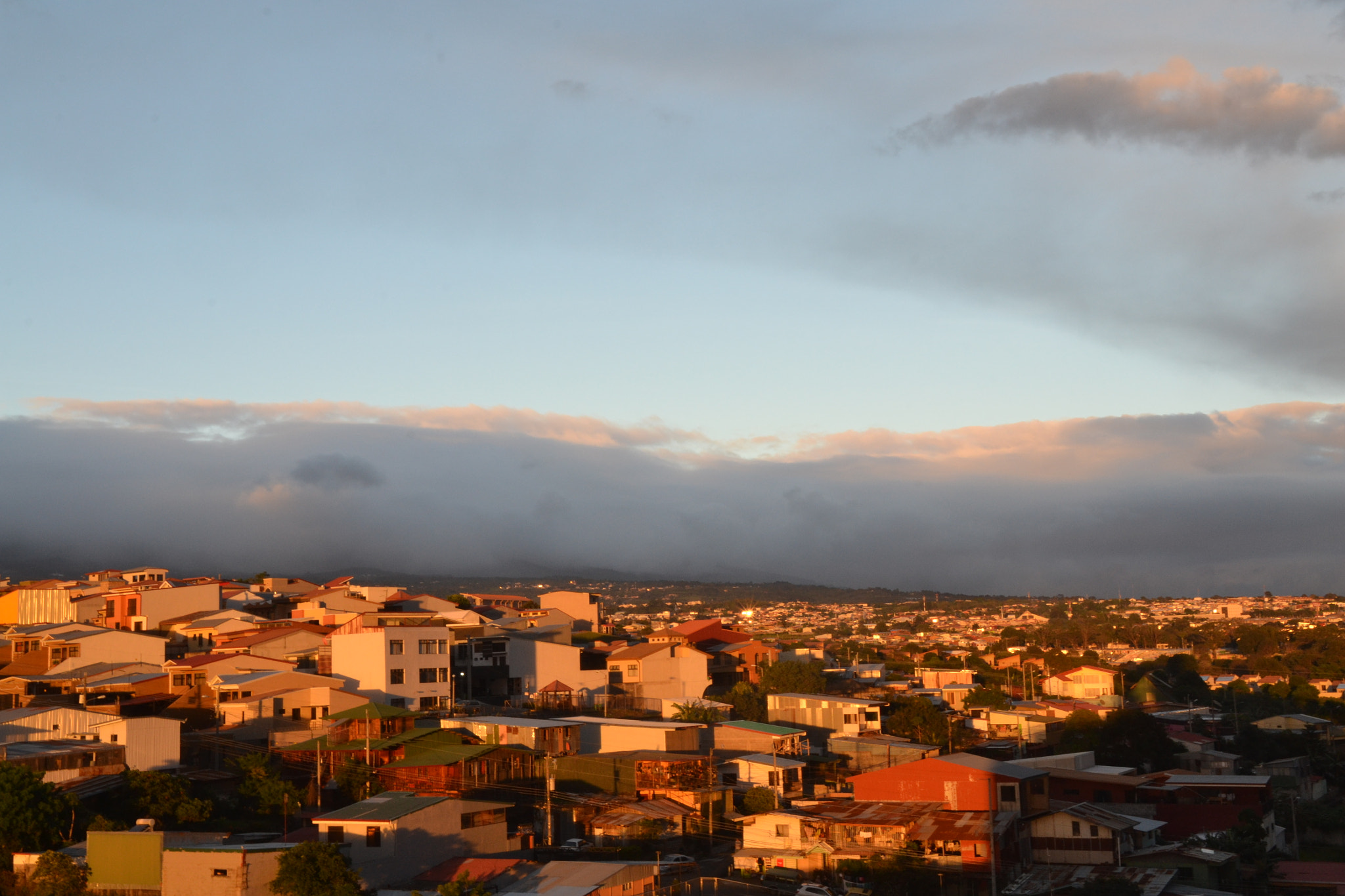 Nikon D3100 sample photo. Sunset light on heredia (costa rica) photography
