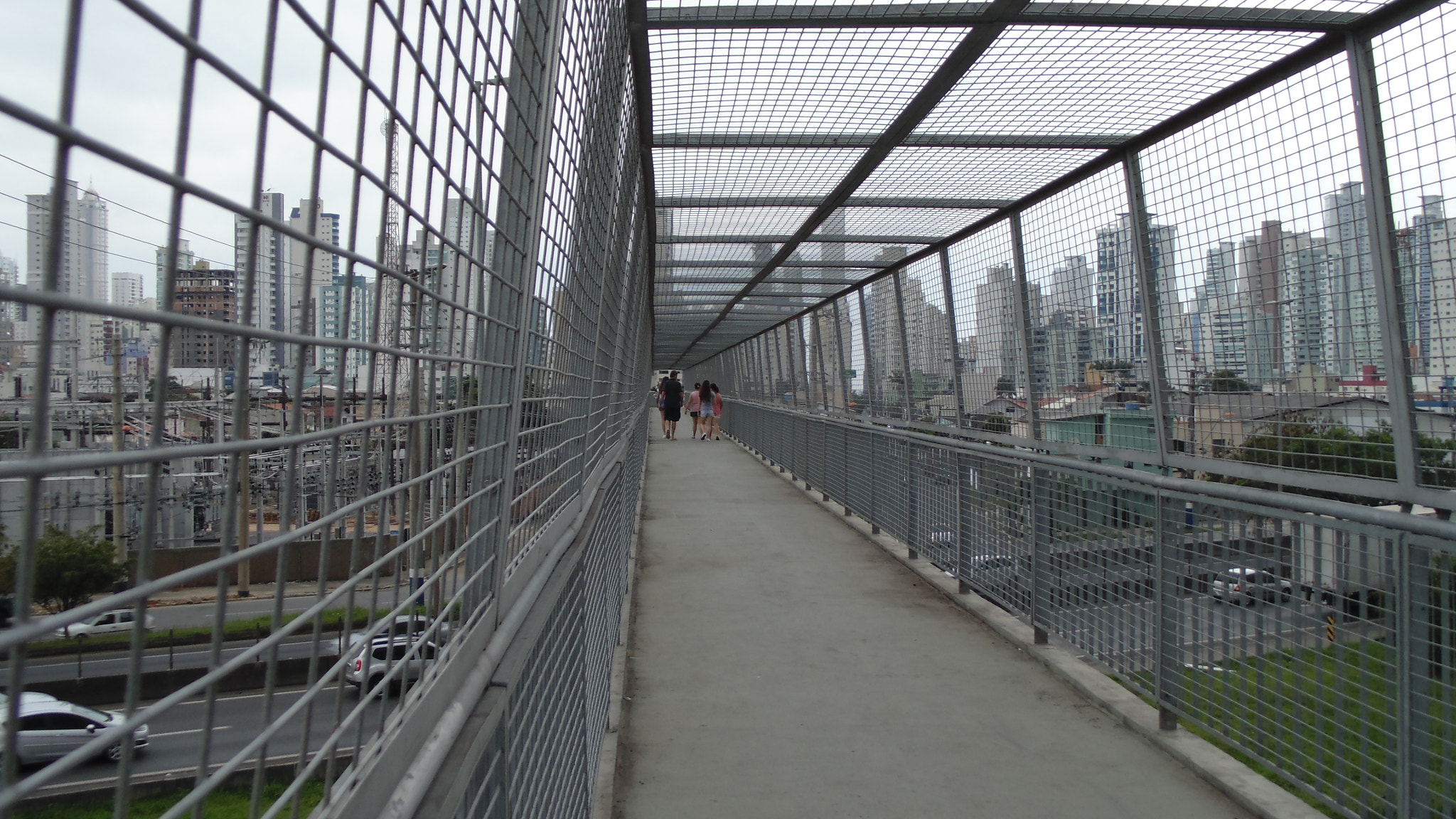 Sony DSC-H100 sample photo. Footbridge over highway photography