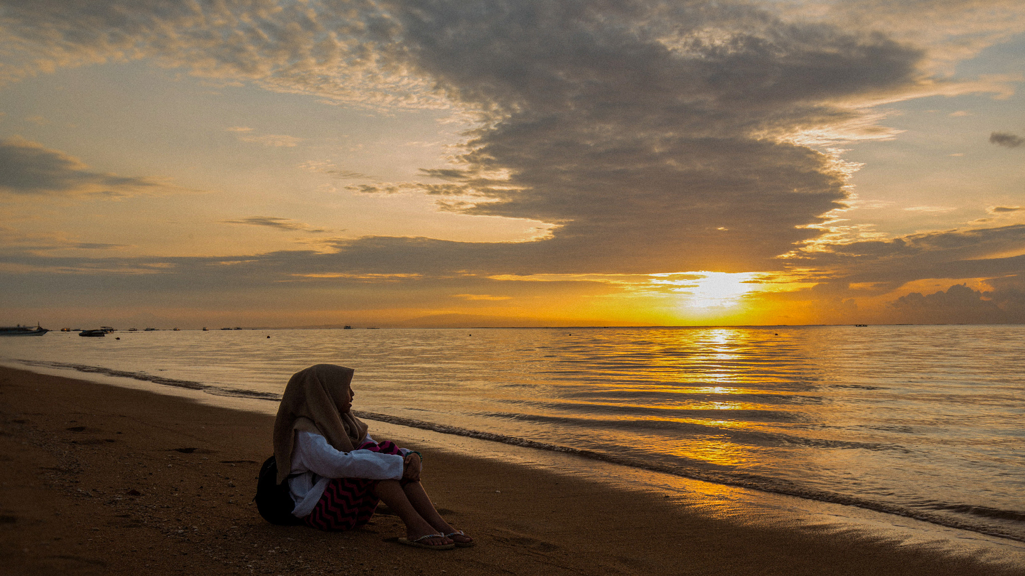 Canon EF 16-35mm F4L IS USM sample photo. Sunshine photography