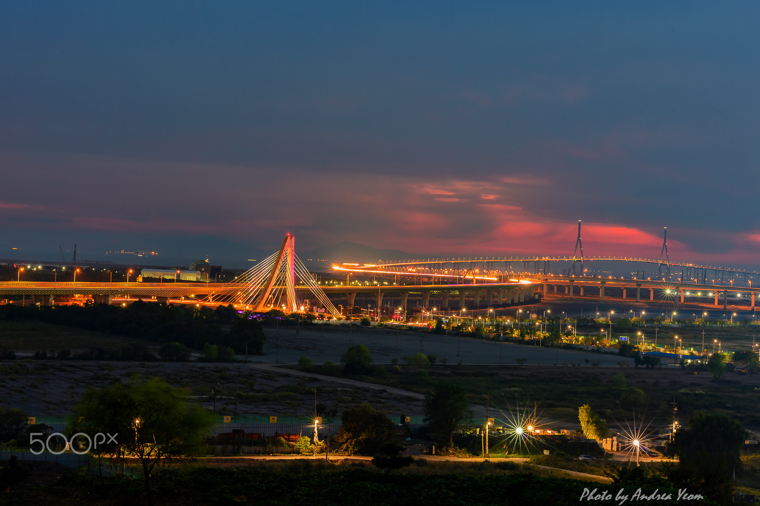Nikon D5 + Nikon AF-S Nikkor 85mm F1.4G sample photo. Nightscape of the large bridge photography