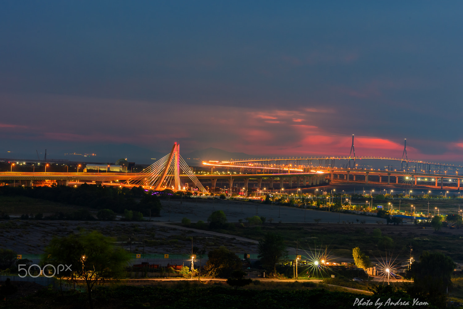 Nikon D5 + Nikon AF-S Nikkor 85mm F1.4G sample photo. Nightscape of the large bridge photography