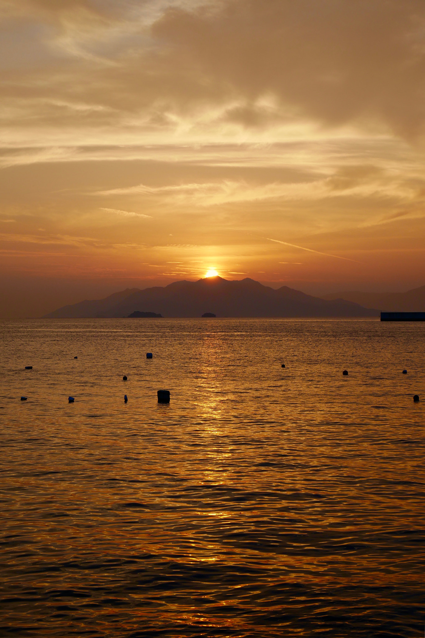 Panasonic Lumix DMC-GX85 (Lumix DMC-GX80 / Lumix DMC-GX7 Mark II) sample photo. 宮島の夕焼け miyajima sunset photography