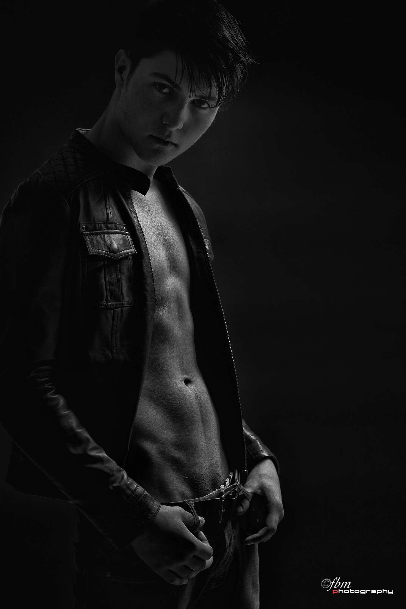 Sigma 85mm F1.4 EX DG HSM sample photo. Modifier photography