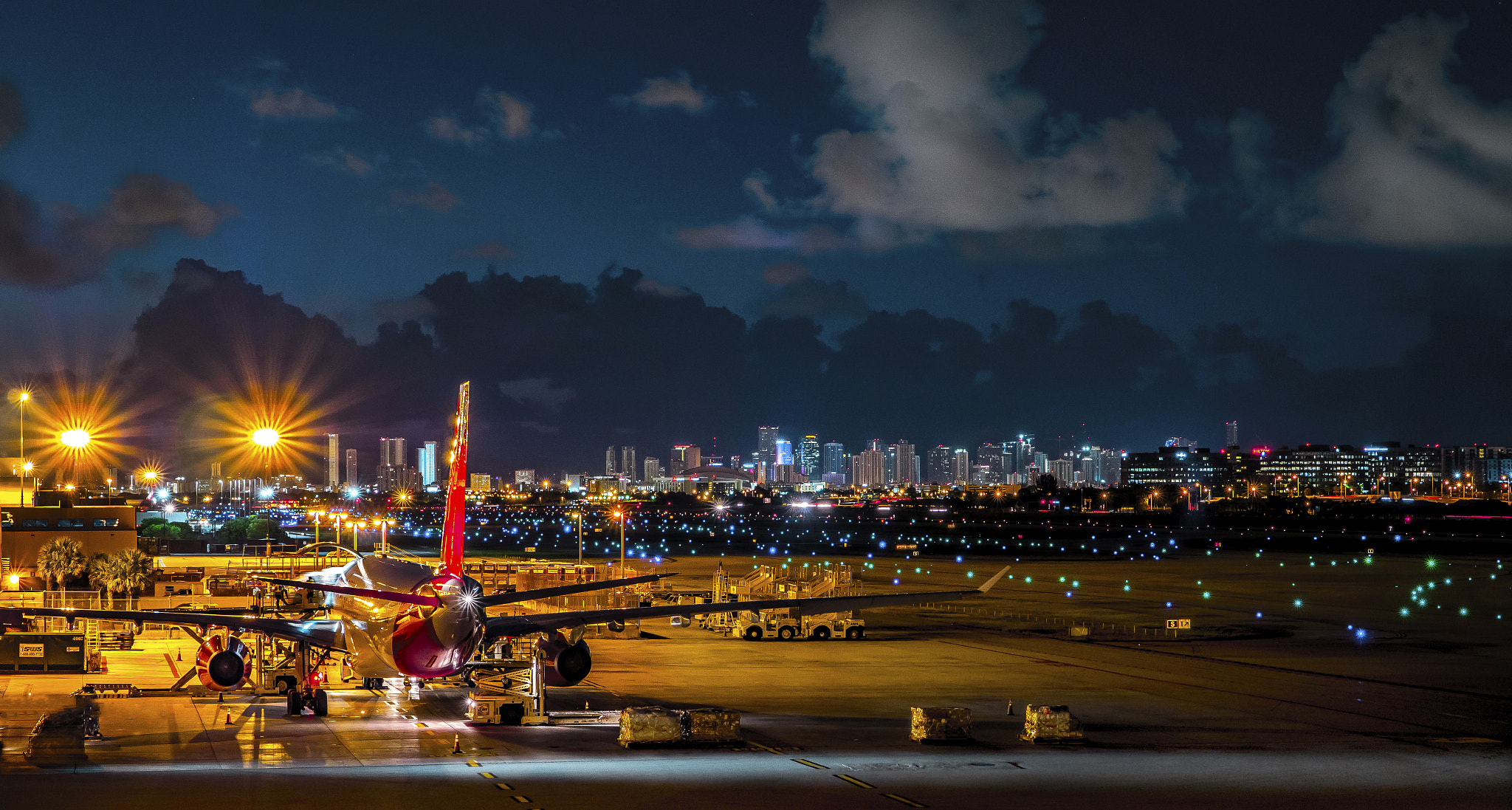 Panasonic Leica DG Nocticron 42.5mm F1.2 ASPH OIS sample photo. Early morning miami airport photography