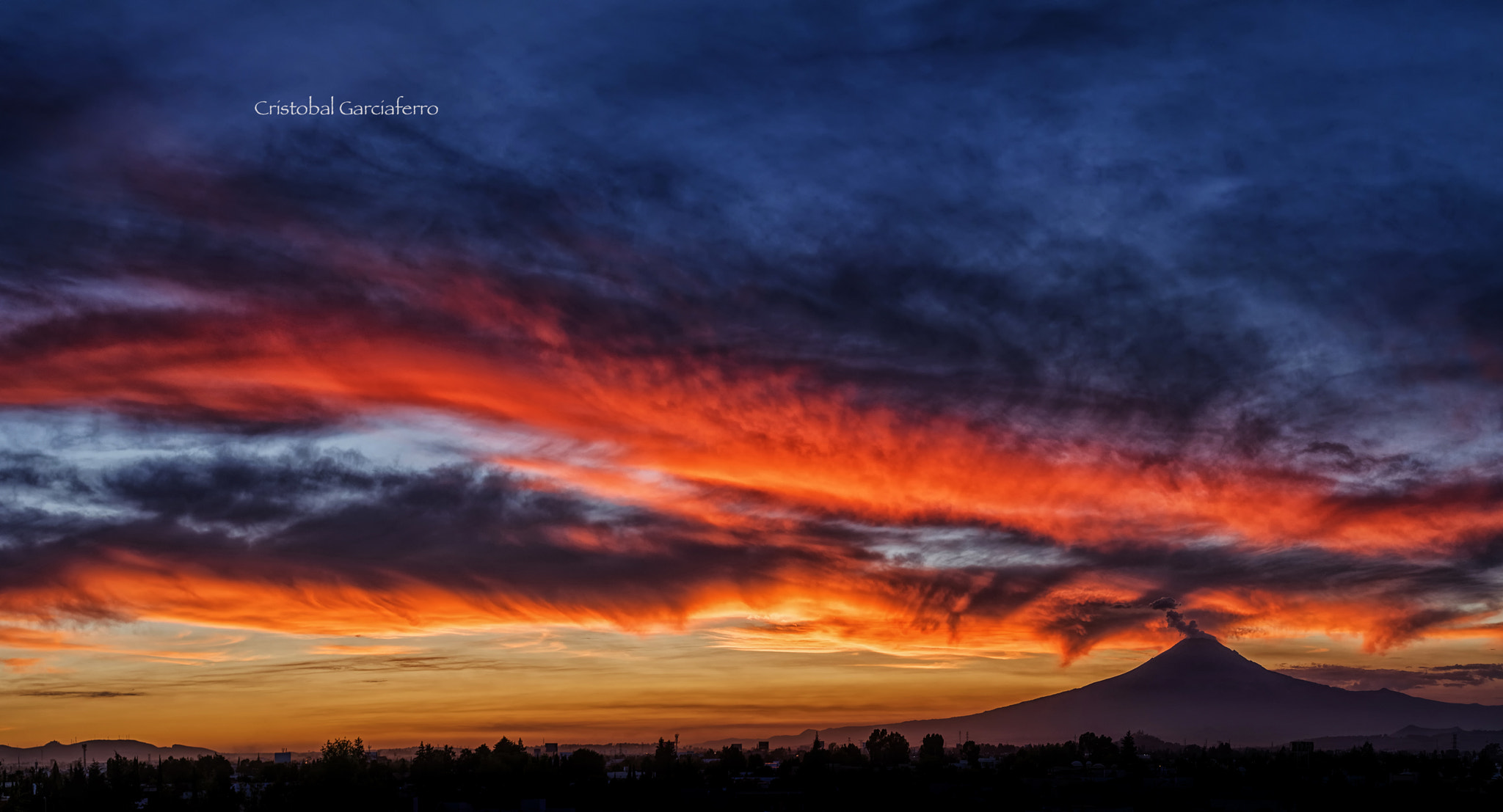 Pentax 645Z sample photo. Panoramic sunset with te popocatépetl photography
