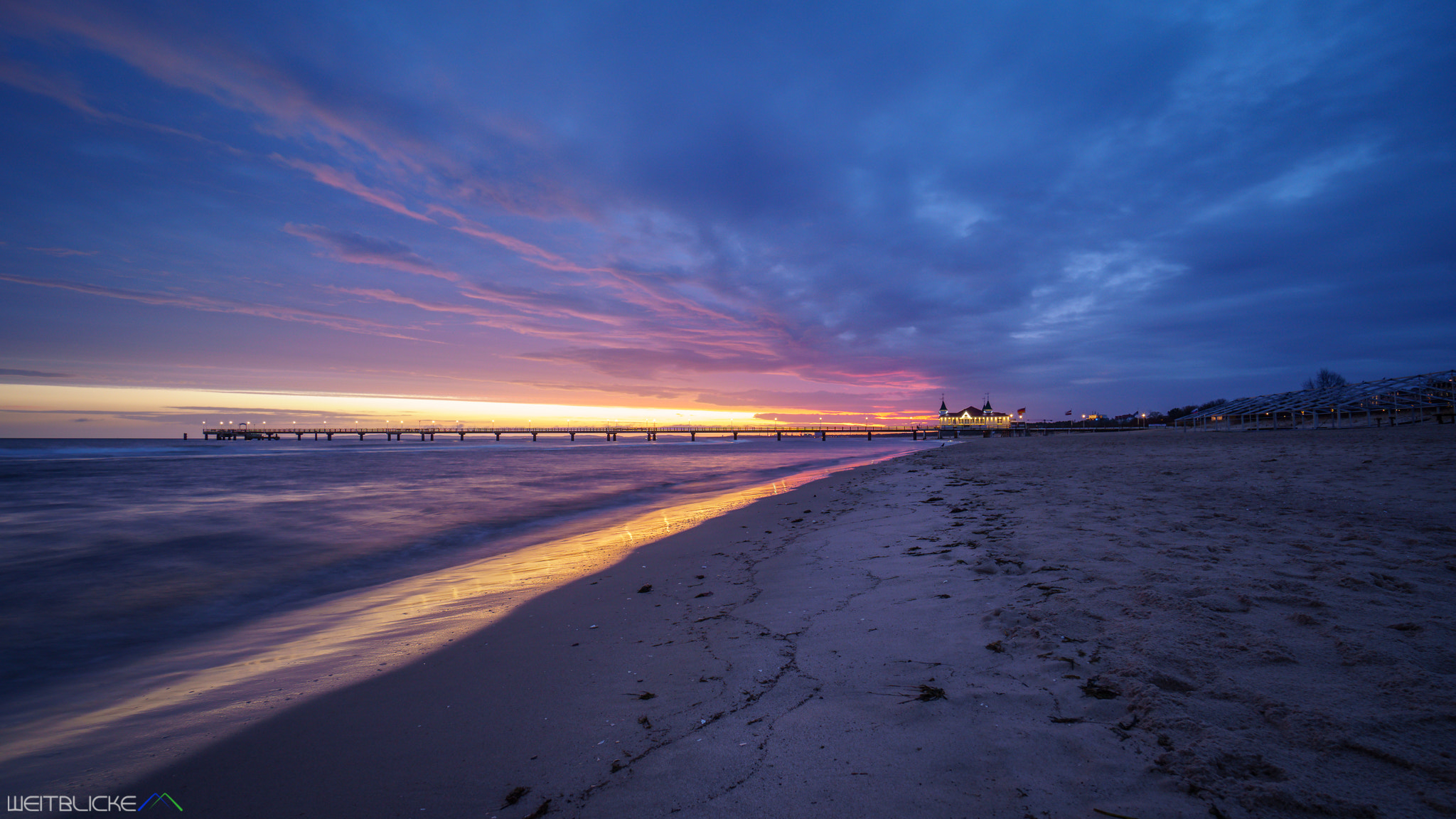 Sony a6500 + Sony E 10-18mm F4 OSS sample photo. Der sonnenaufgang im dezember am strand von ahlbeck...  photography