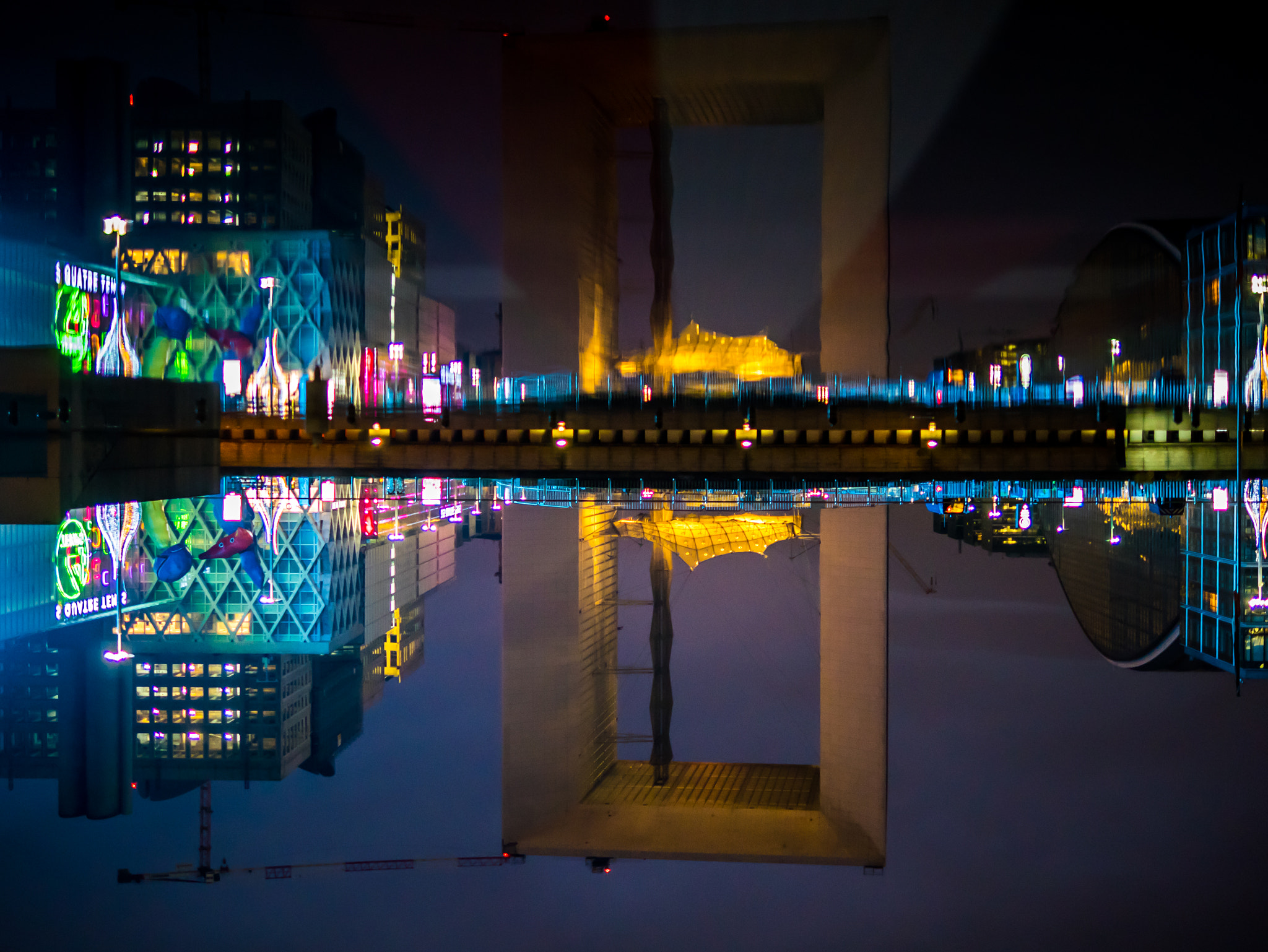 Panasonic Lumix DMC-GX85 (Lumix DMC-GX80 / Lumix DMC-GX7 Mark II) + Panasonic Leica DG Summilux 25mm F1.4 II ASPH sample photo. Reality or illusion photography