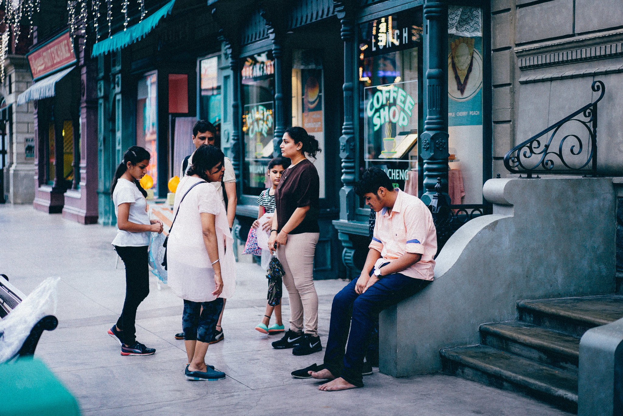 Sony a7S + Sony Sonnar T* FE 55mm F1.8 ZA sample photo. Take a rest.. photography