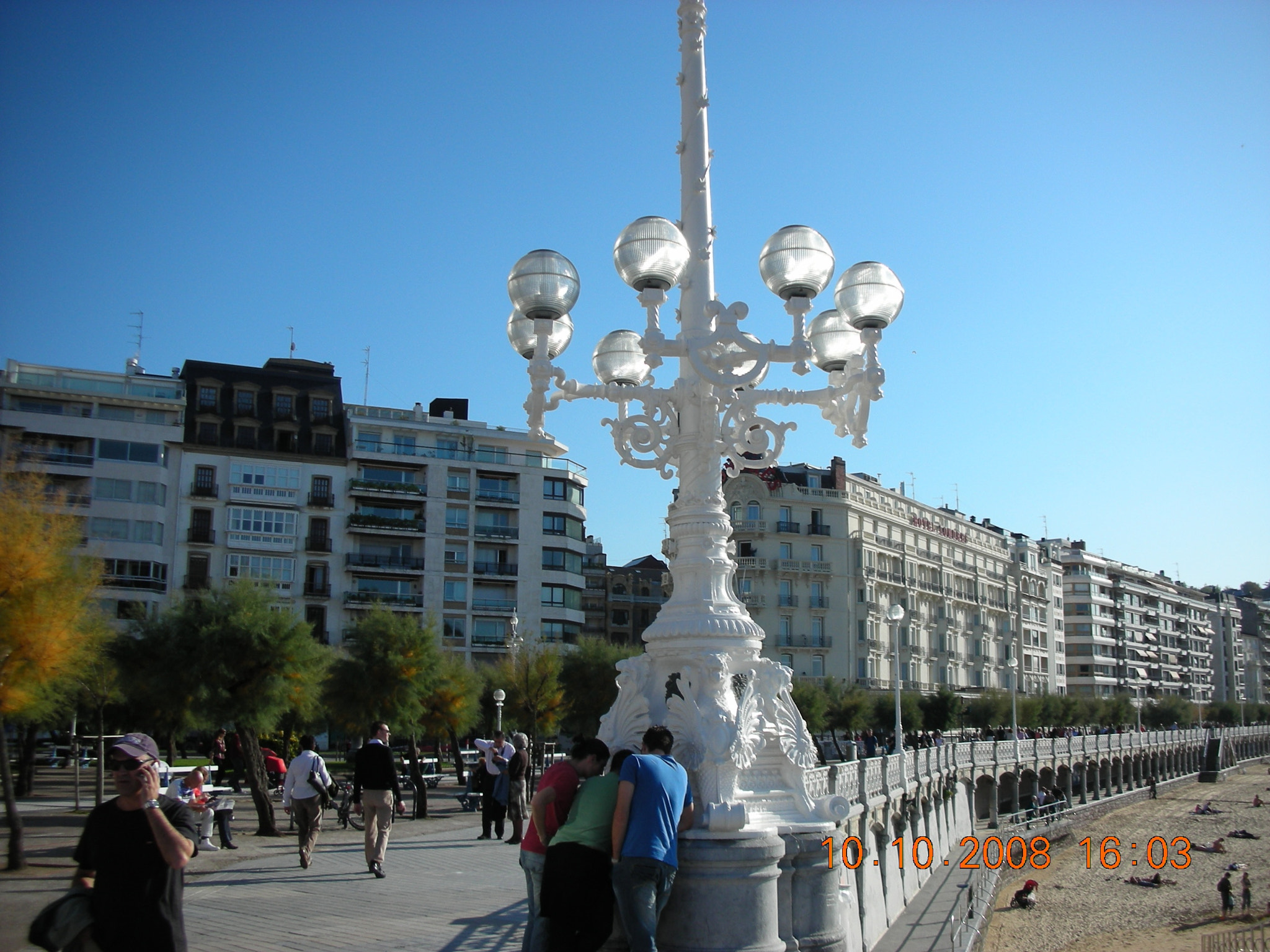 Nikon COOLPIX S6 sample photo. Let me see... photography