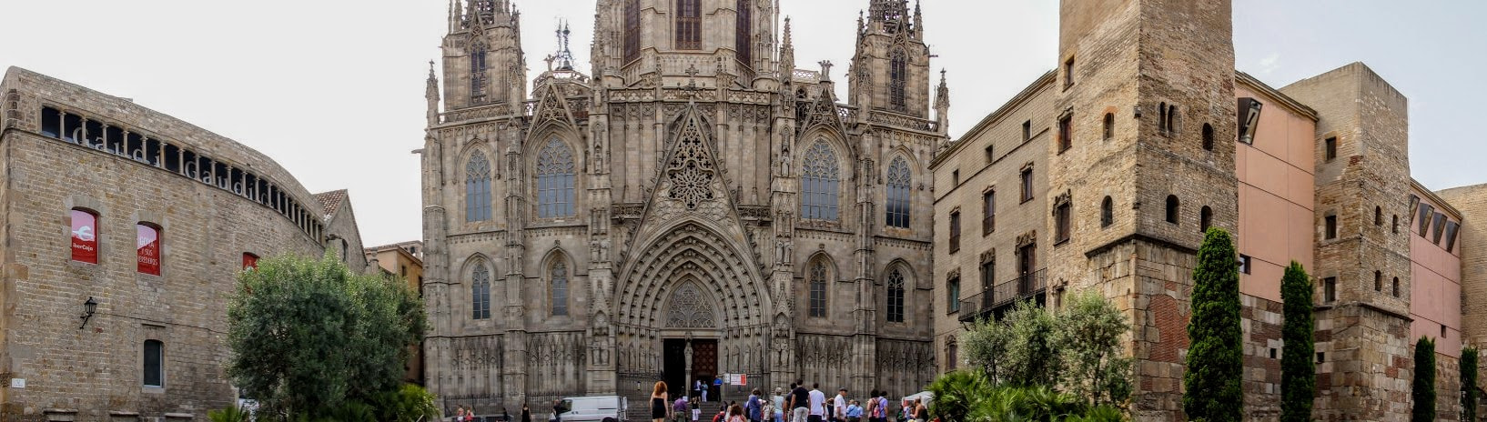 Sony SLT-A33 sample photo. Barcelona cathedral  photography