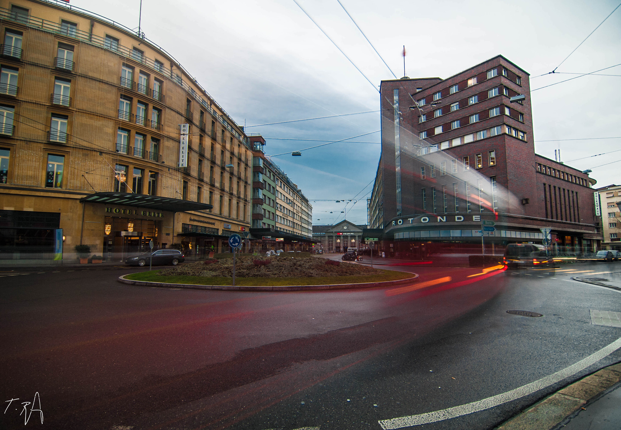 Tokina AT-X Pro 12-24mm F4 (IF) DX sample photo. City life photography