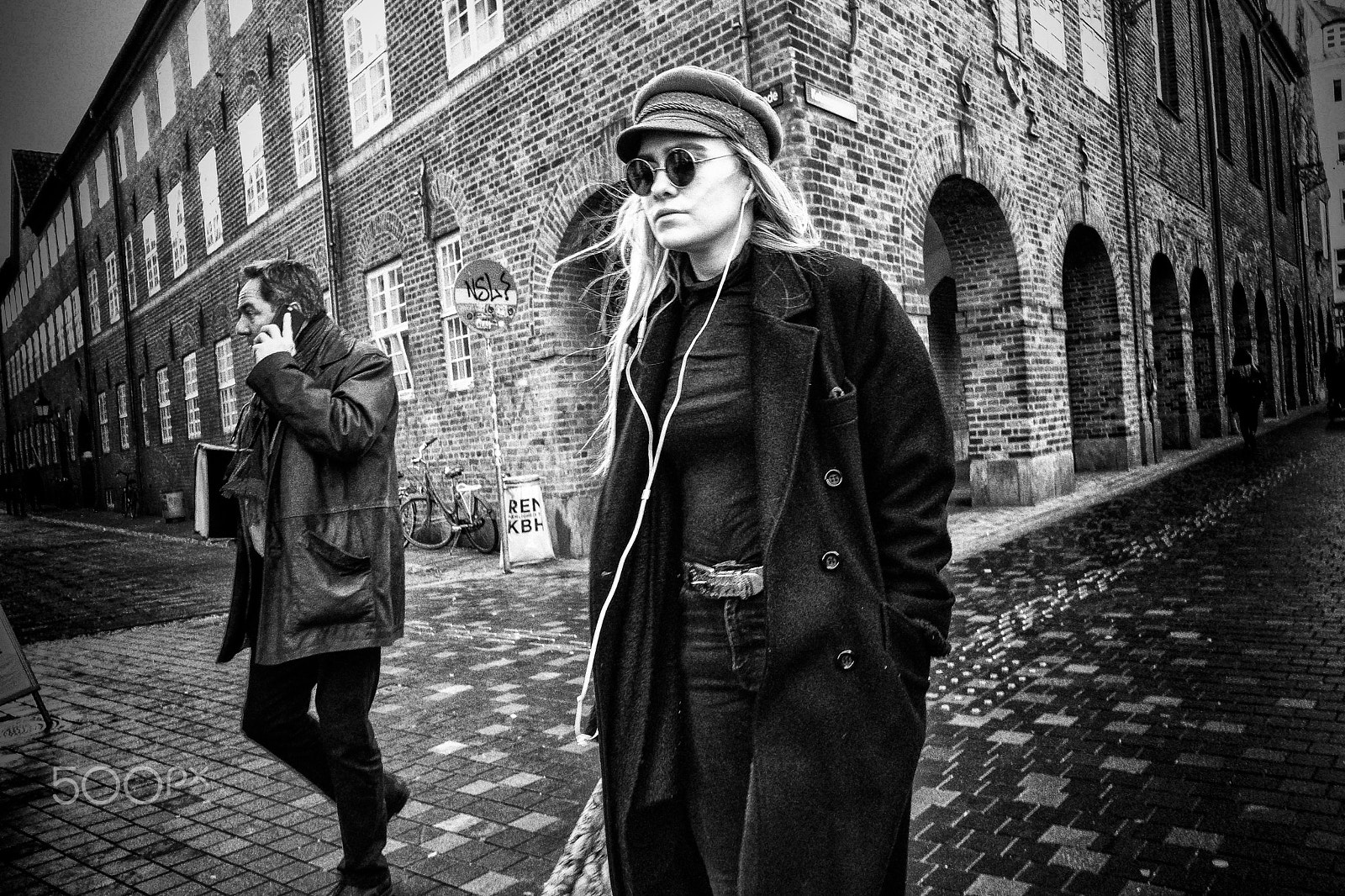 Fujifilm X-Pro2 + Fujifilm XF 18mm F2 R sample photo. Images on the run... photography