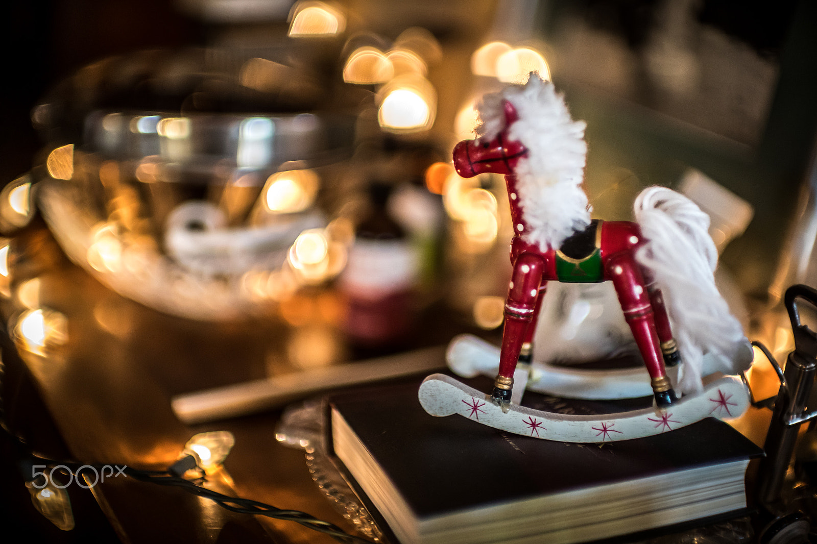 Canon EF 50mm f/1.0L sample photo. Christmas horse 4262 photography