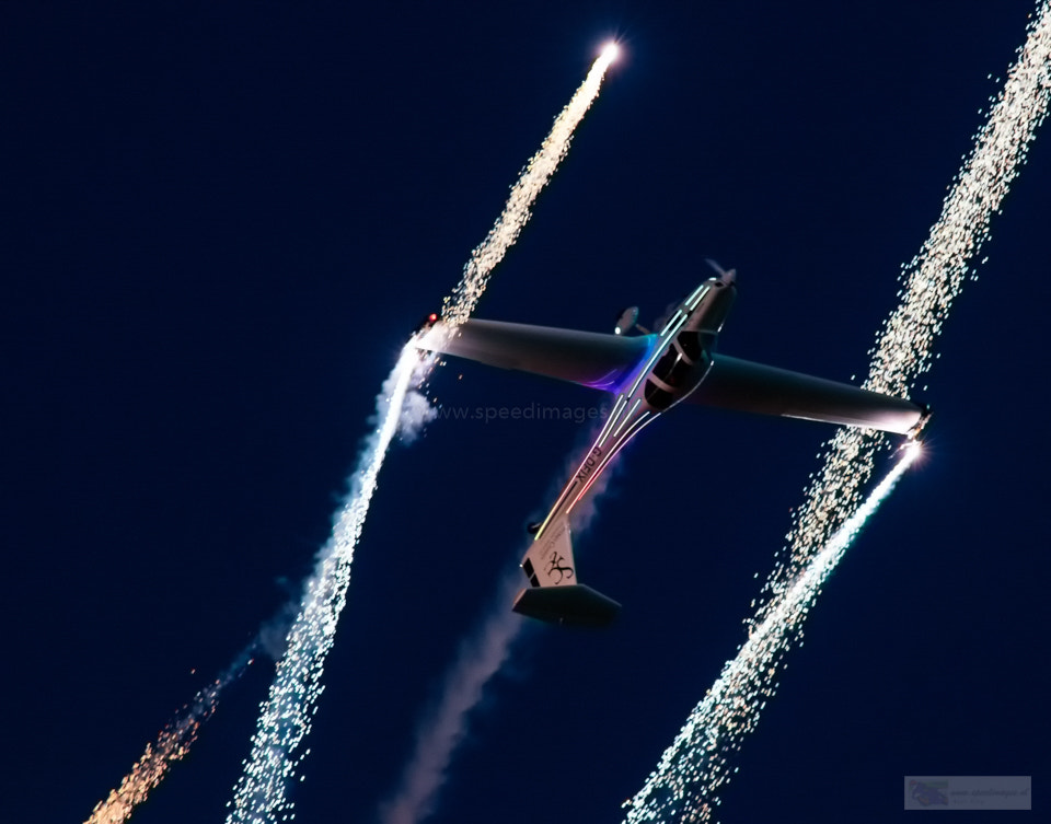 Canon EF 200mm F2.8L II USM sample photo. Sparkling trails photography