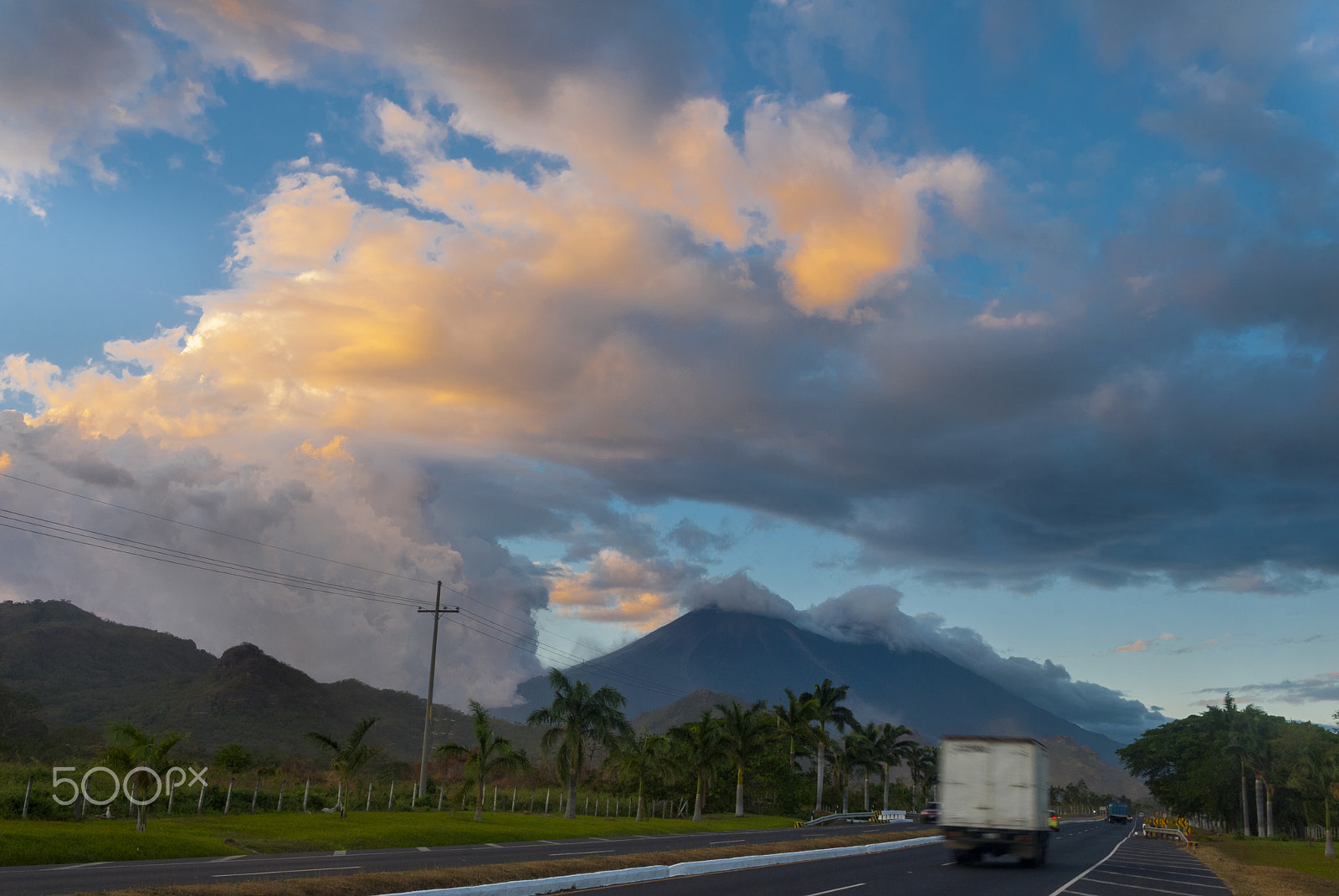 Nikon D200 sample photo. Sunset on palin escuintla guatemala highway photography