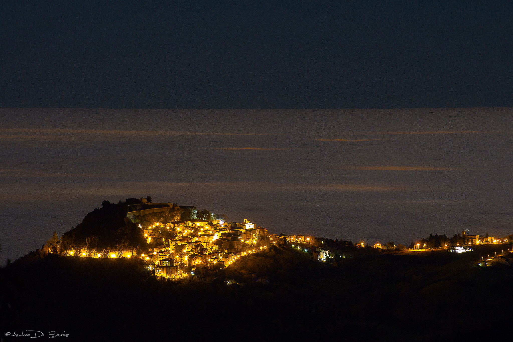 Canon EOS 650D (EOS Rebel T4i / EOS Kiss X6i) sample photo. Civitella del tronto e il mare... di nebbia photography
