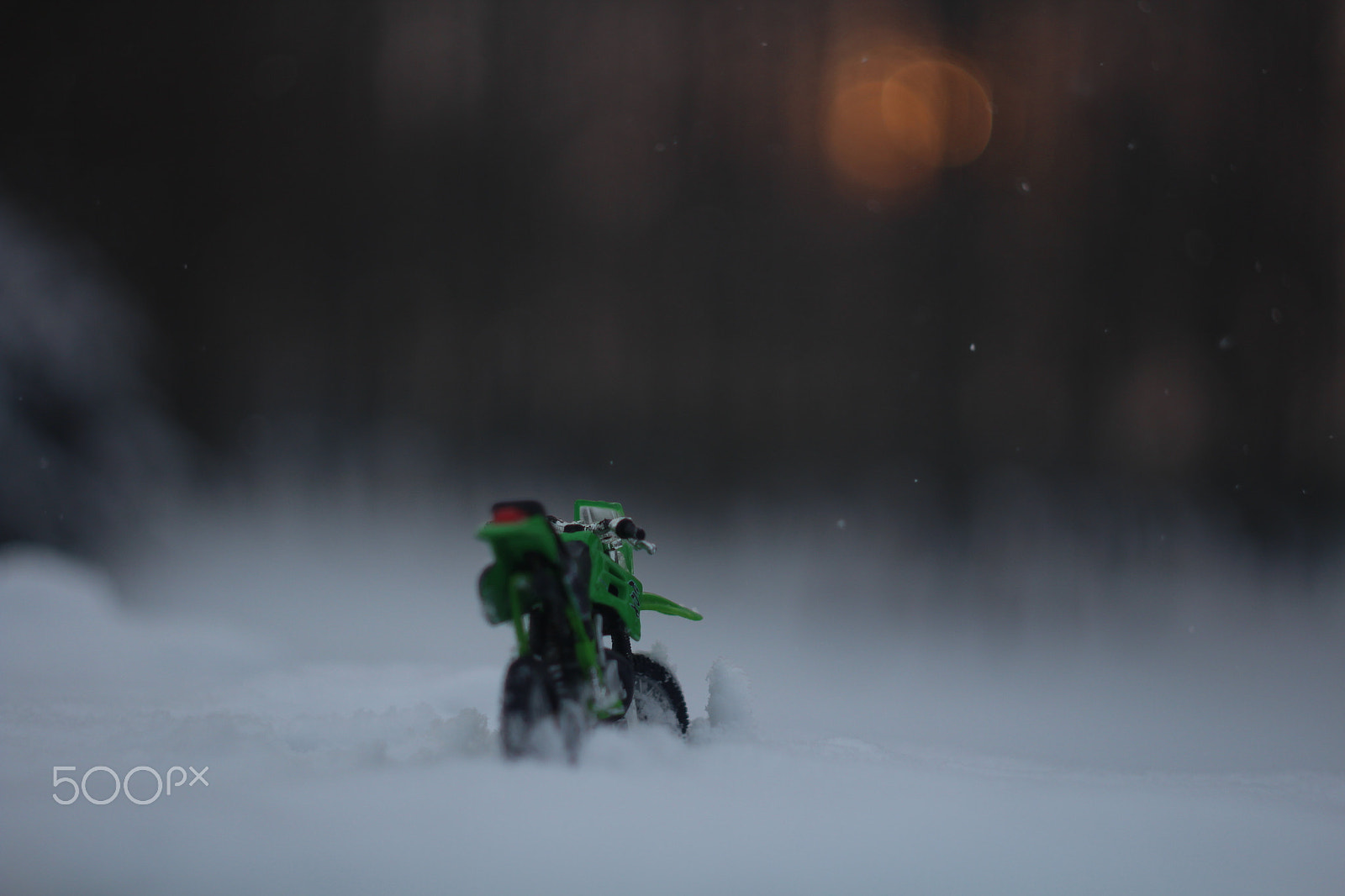 Canon EF 35-80mm f/4-5.6 sample photo. Kawasaki(toy) photography