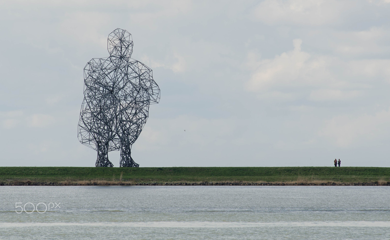 AF Nikkor 70-210mm f/4-5.6 sample photo. Statue exposure near lelystad photography