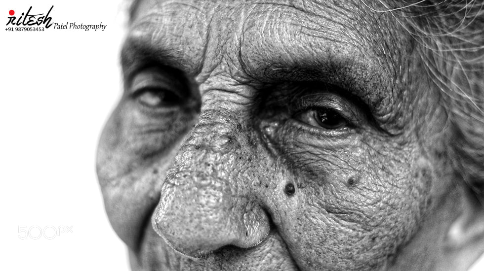 Sony SLT-A58 + Sony DT 50mm F1.8 SAM sample photo. नानी - my grandmother photography