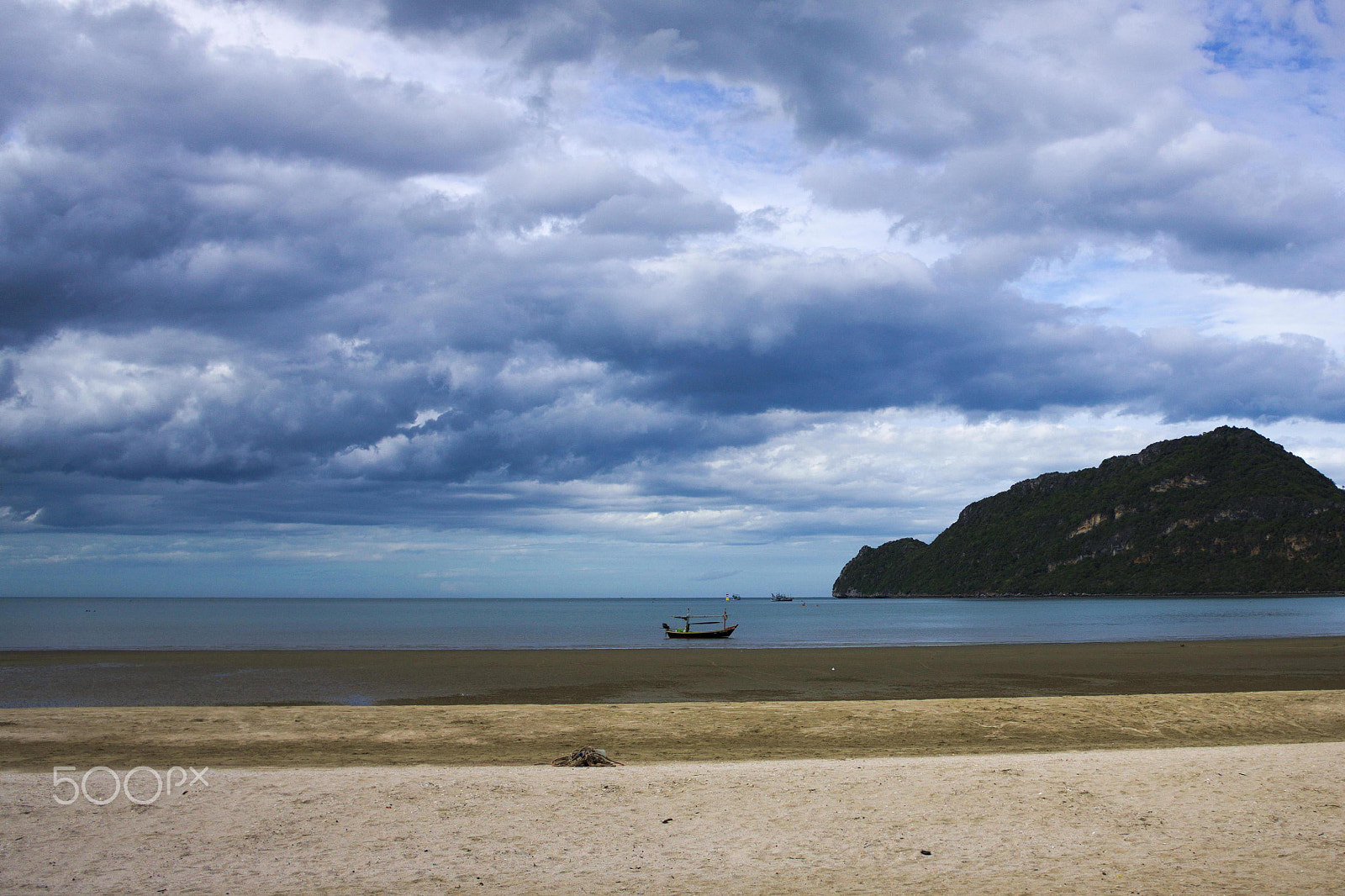 Sony E 20mm F2.8 sample photo. Thai sky photography