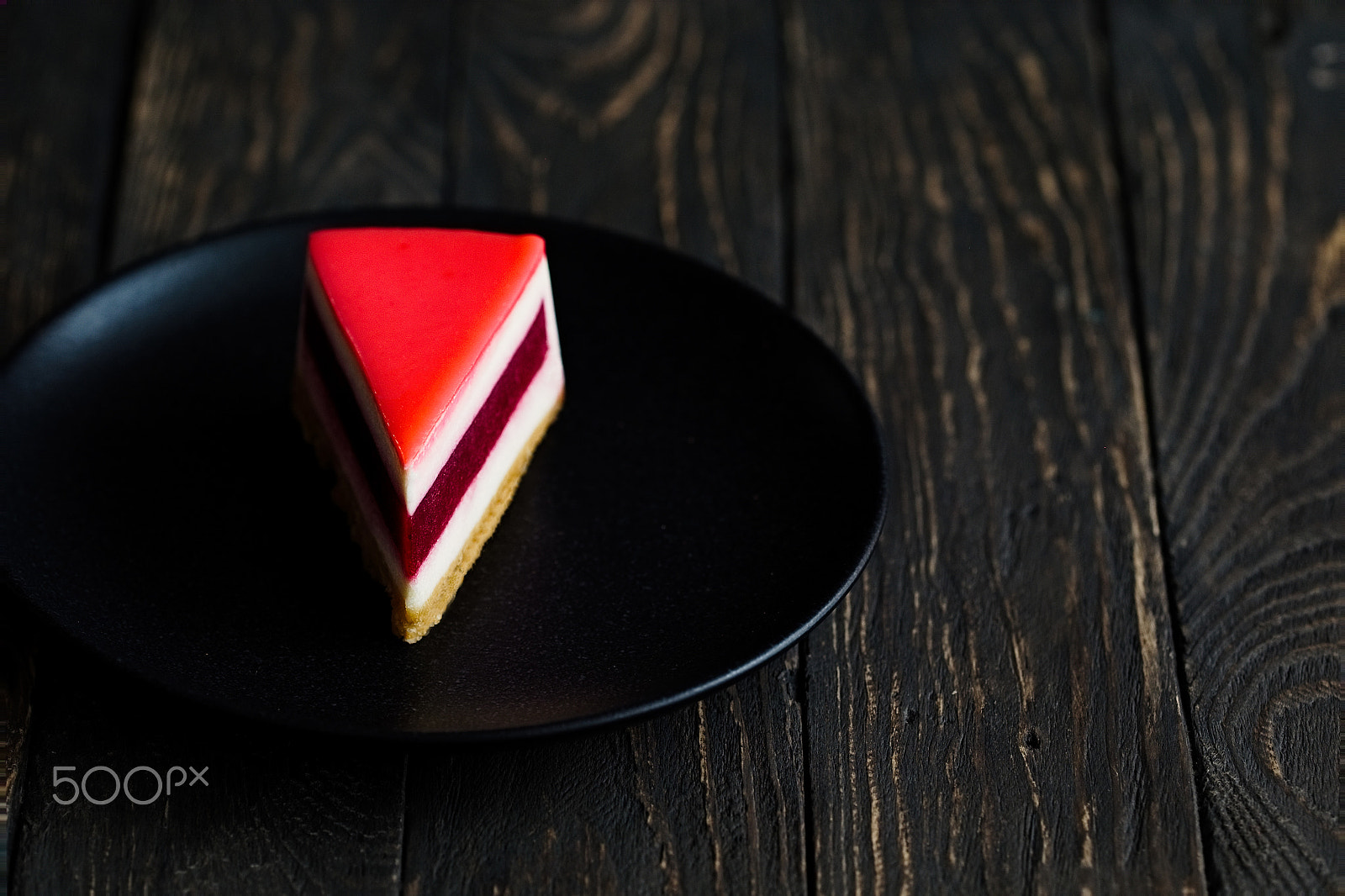 Fujifilm X-E2 + Fujifilm XF 90mm F2 R LM WR sample photo. Strawberry cheesecake slice with jelly photography