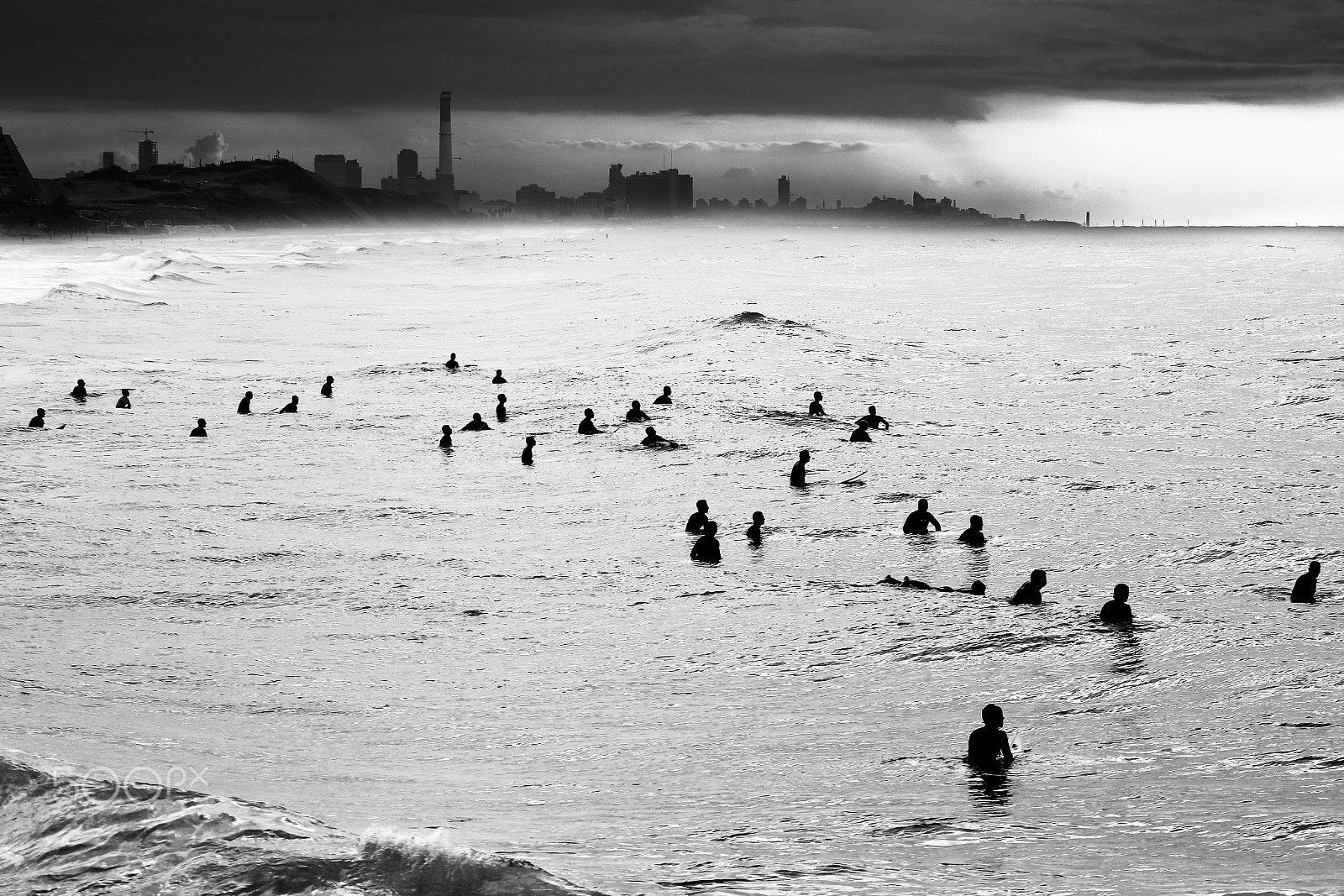 Canon EOS 600D (Rebel EOS T3i / EOS Kiss X5) sample photo. Waiting for the waves at sunset - tel-aviv beach photography