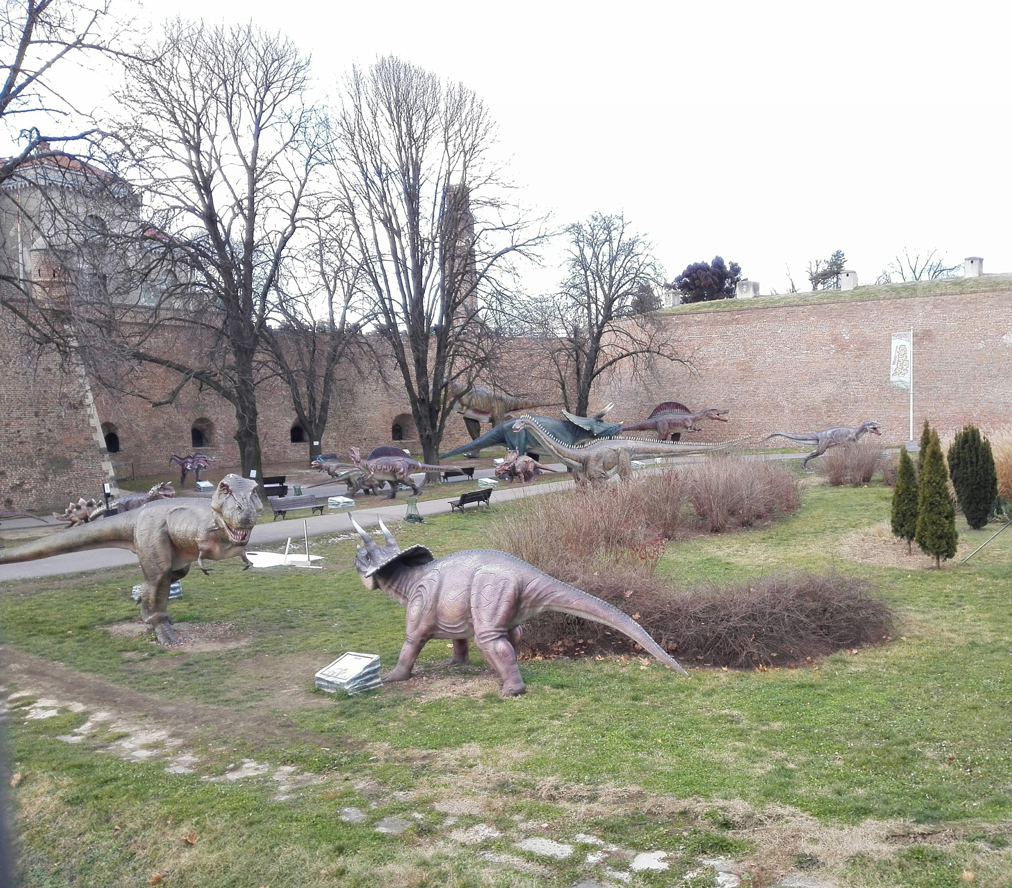 HUAWEI P7-L10 sample photo. Jurassic park photography
