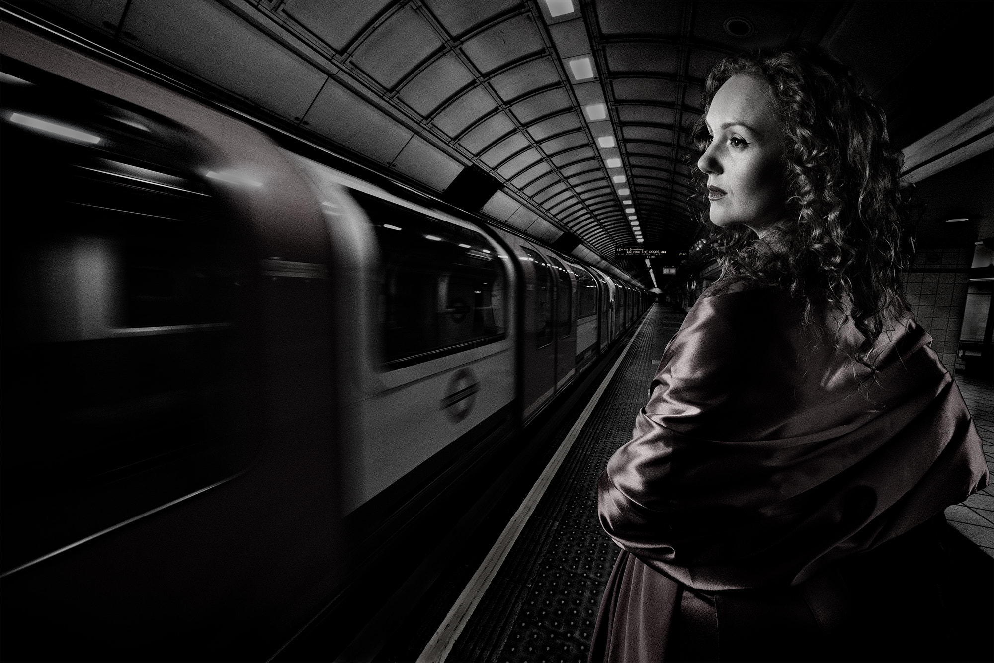 Nikon D810 sample photo. The girl not on the train photography