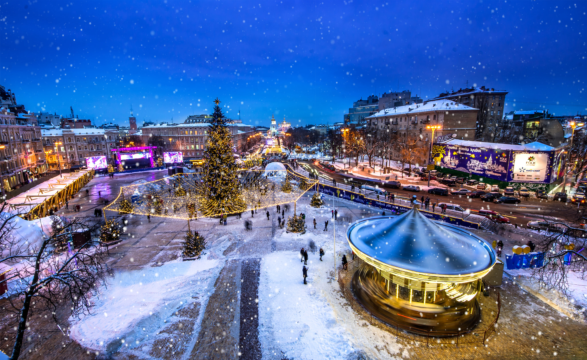 Sigma 8-16mm F4.5-5.6 DC HSM sample photo. Christmas time in kiev panoramic view, new year photography