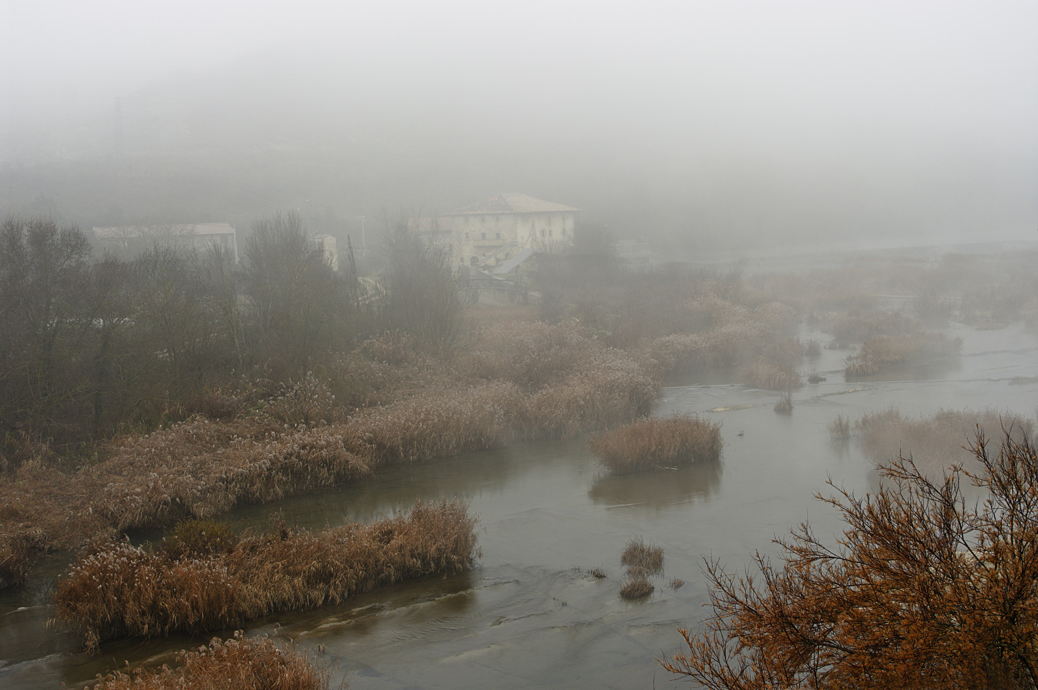 Pentax smc DA 18-55mm F3.5-5.6 ED AL II (IF) sample photo. Fog. photography