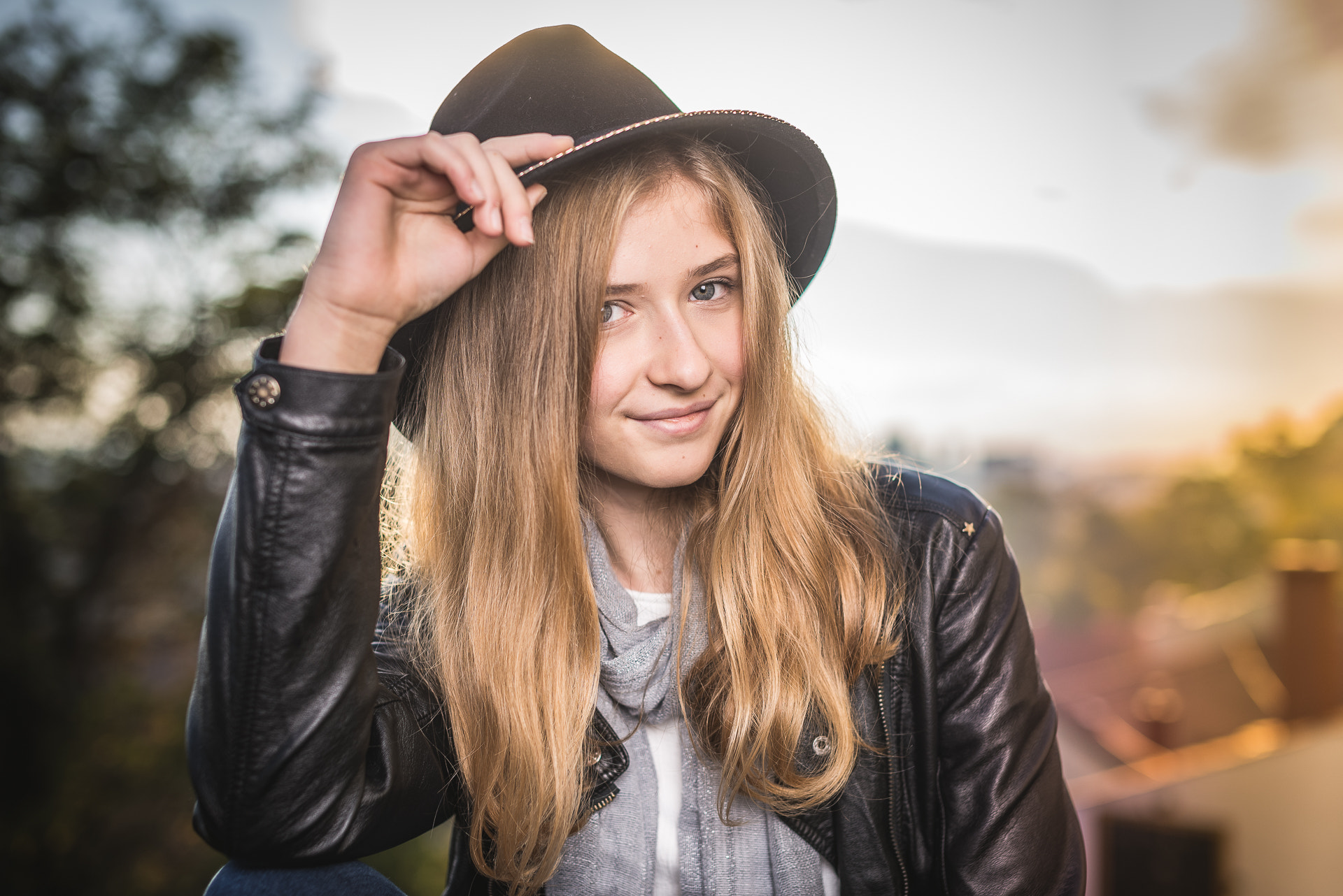 Nikon D600 + Sigma 50mm F1.4 EX DG HSM sample photo. Smile under the hat photography