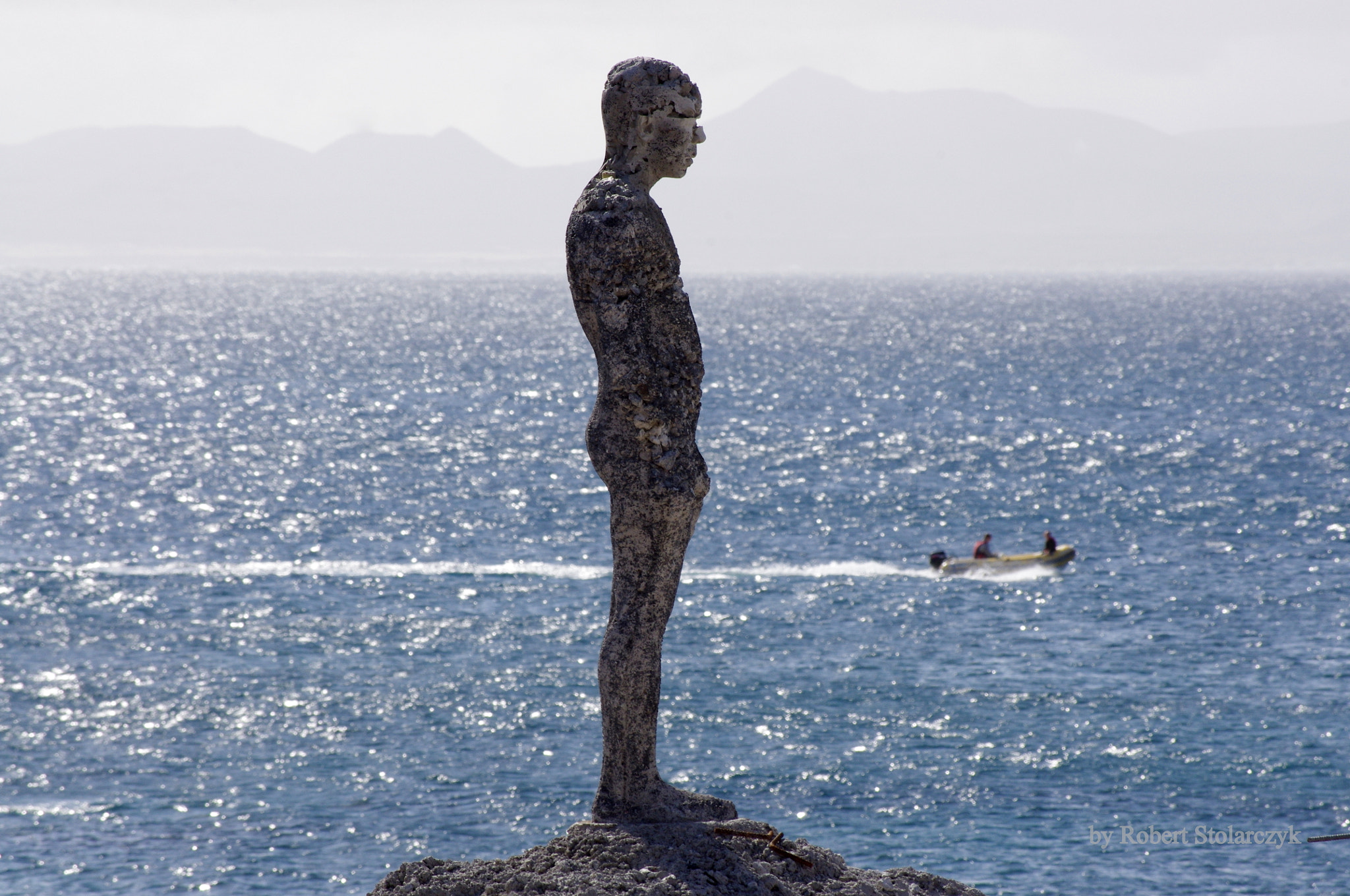 smc PENTAX-DA L 50-200mm F4-5.6 ED sample photo. The man and the sea photography