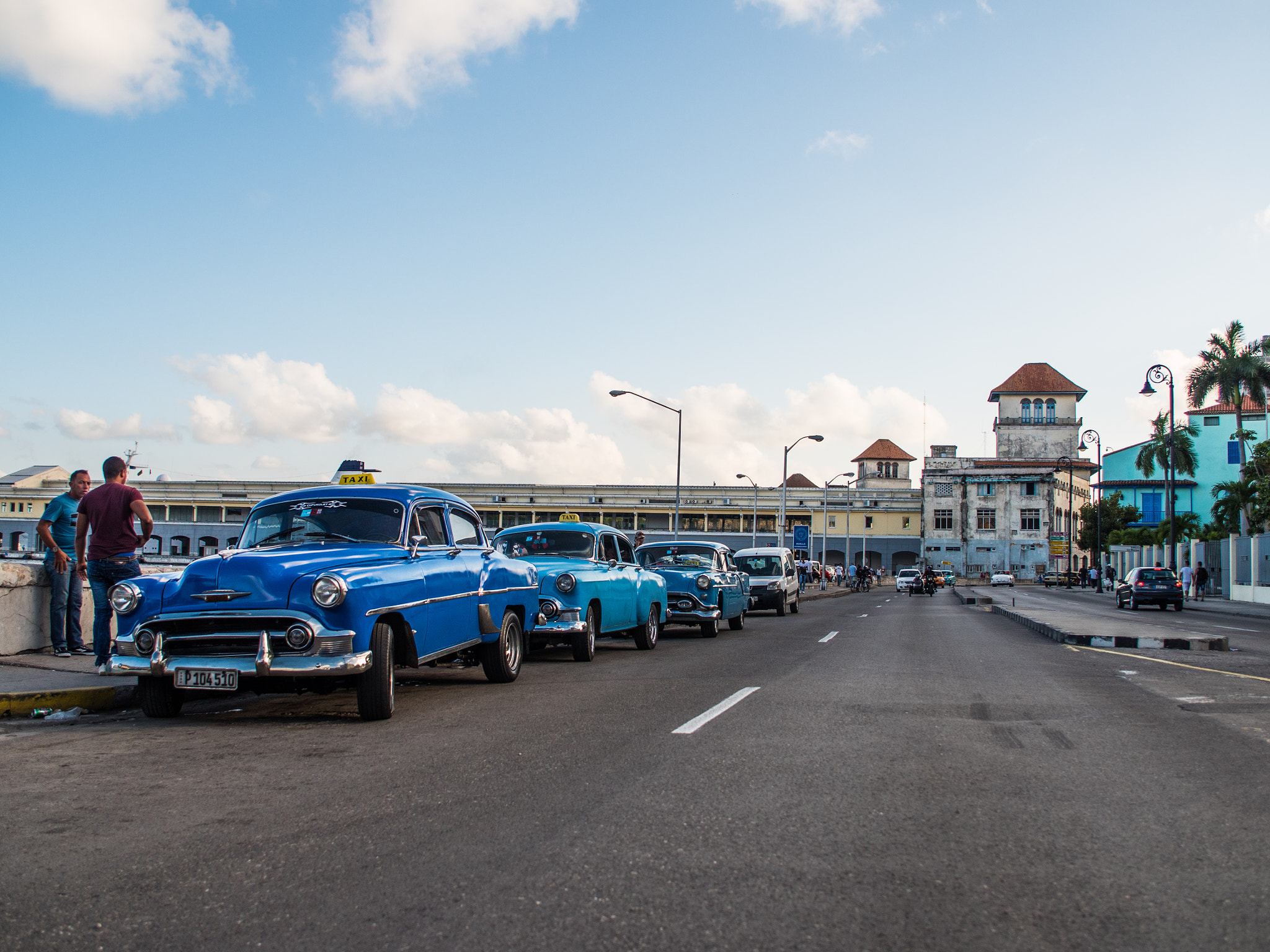 Panasonic Lumix DMC-GH4 sample photo. Cuban taxis photography