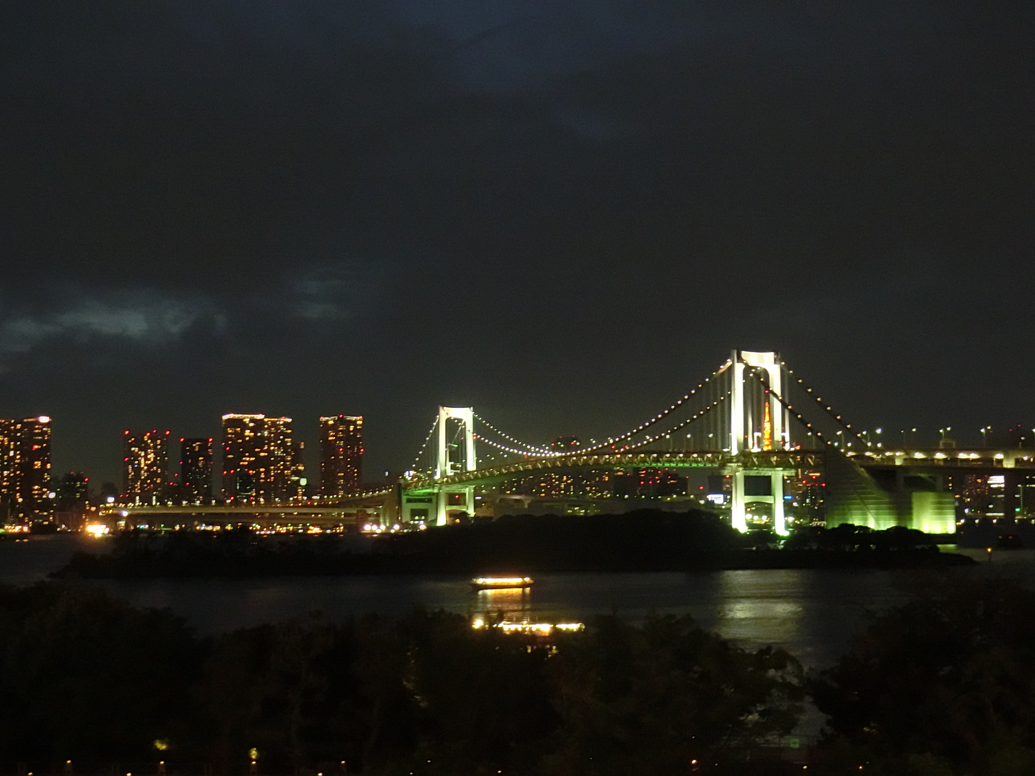 CASIO EX-ZR850 sample photo. Rainbow bridge　in tokyo photography