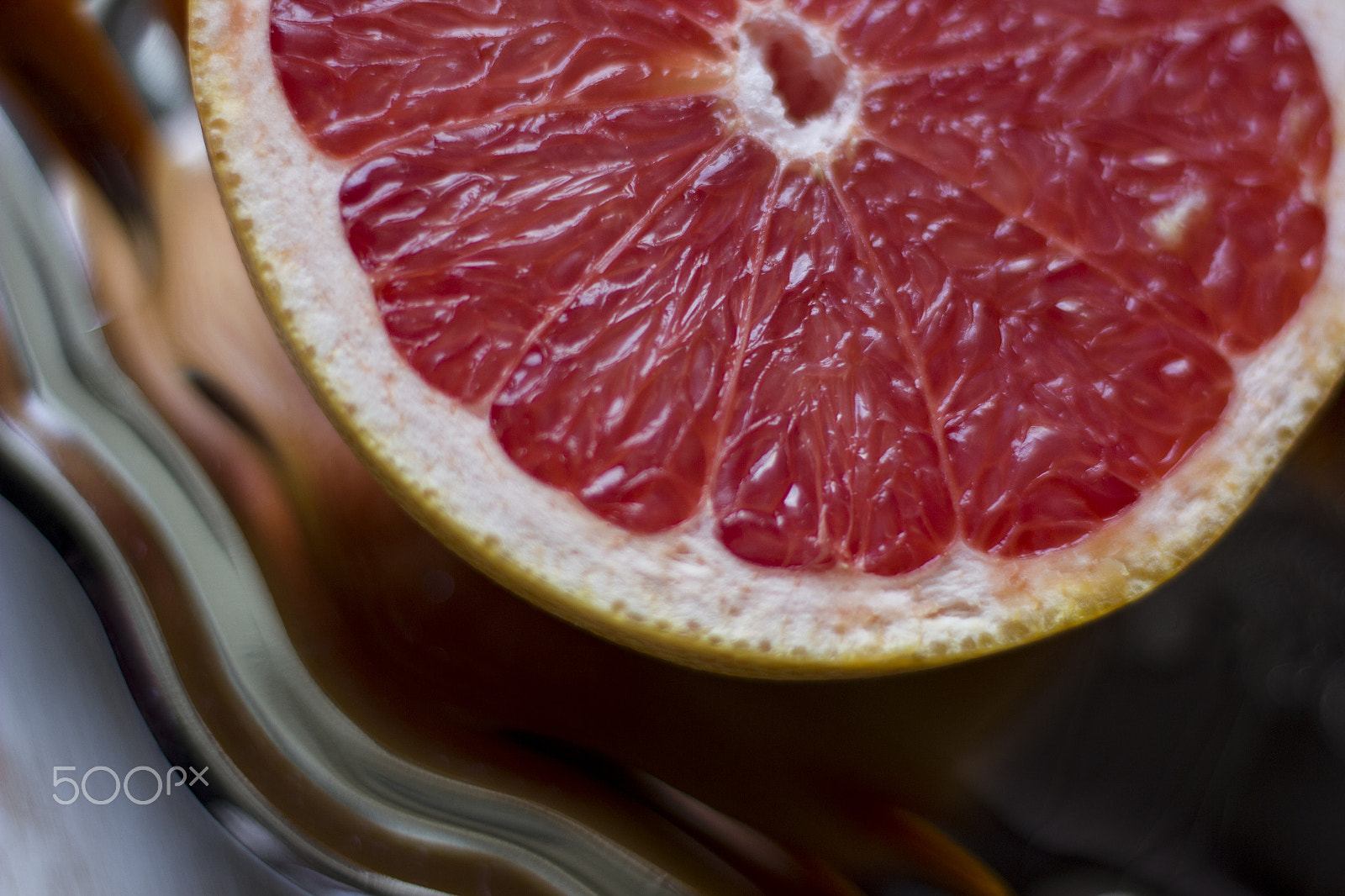 Canon EOS 550D (EOS Rebel T2i / EOS Kiss X4) sample photo. A composition of grey fruits and oranges served on photography