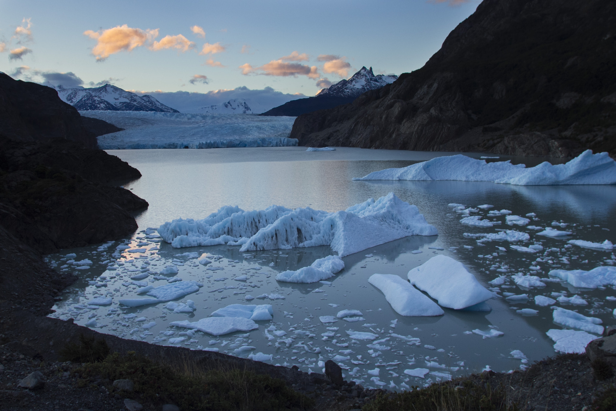 Canon EOS 60D + Canon EF 17-35mm f/2.8L sample photo. Glacier grey photography