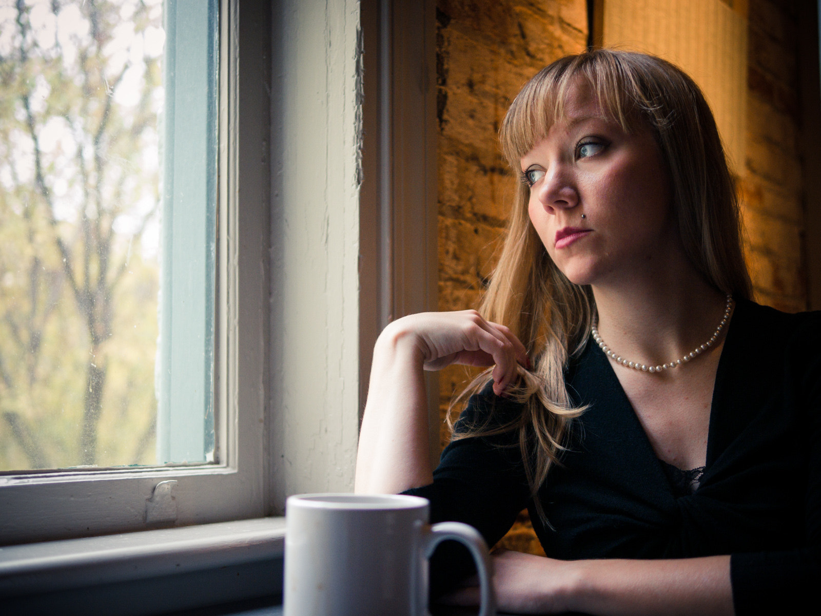 Panasonic Lumix DMC-G5 + Panasonic Leica DG Summilux 25mm F1.4 II ASPH sample photo. Morning coffee photography