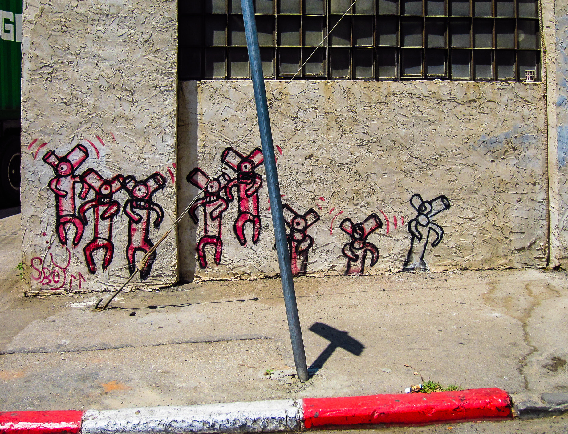 Canon PowerShot ELPH 300 HS (IXUS 220 HS / IXY 410F) sample photo. Tel aviv street art photography