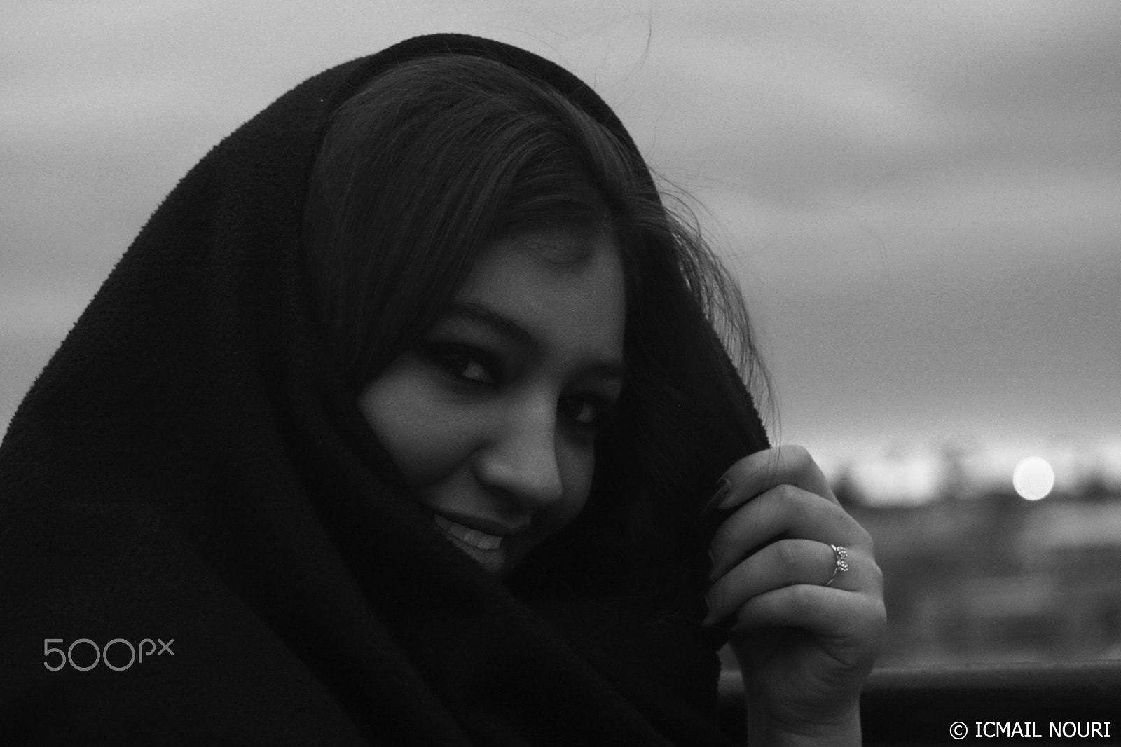 Canon EF 50-200mm f/3.5-4.5 sample photo. () black & white photography