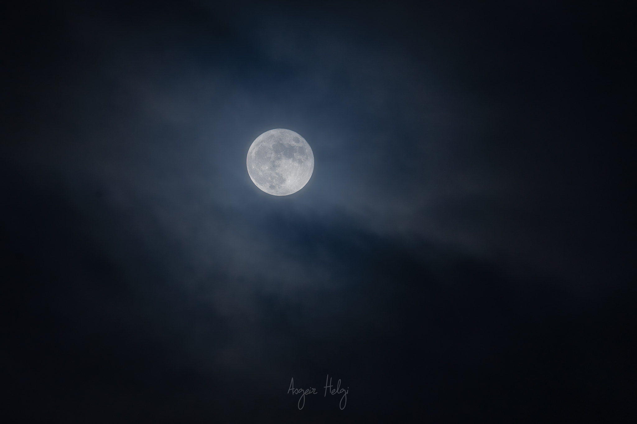 Sony a7 + Canon EF 70-300mm F4.5-5.6 DO IS USM sample photo. Cloudy moon photography