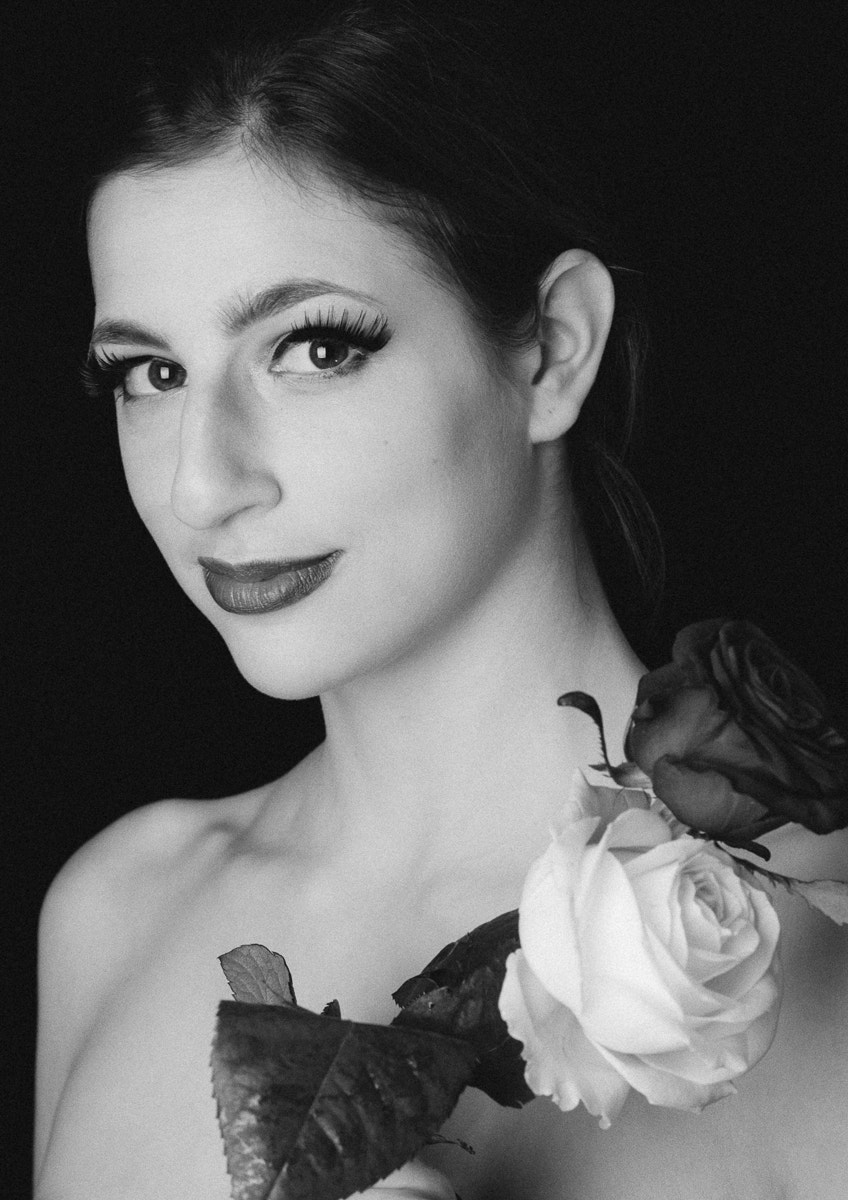 Nikon D40 sample photo. Carla | black and white photography