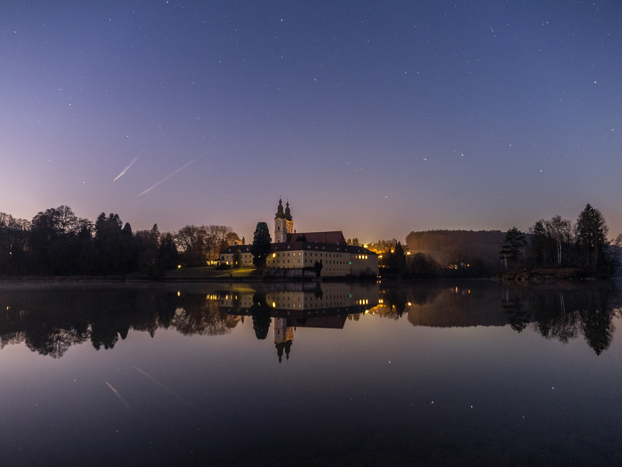 Panasonic Lumix G X Vario 12-35mm F2.8 ASPH Power OIS sample photo. The night of the twofold monastery photography