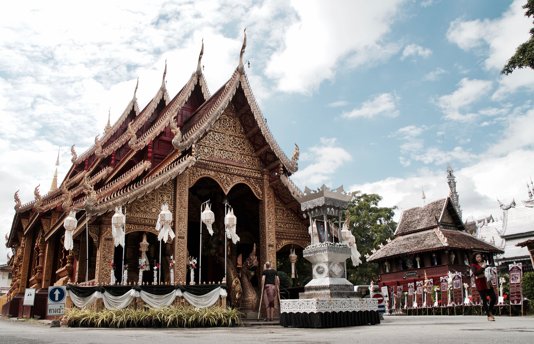 Sony a6000 + Sony Vario-Tessar T* E 16-70mm F4 ZA OSS sample photo. Wat srisuphan photography