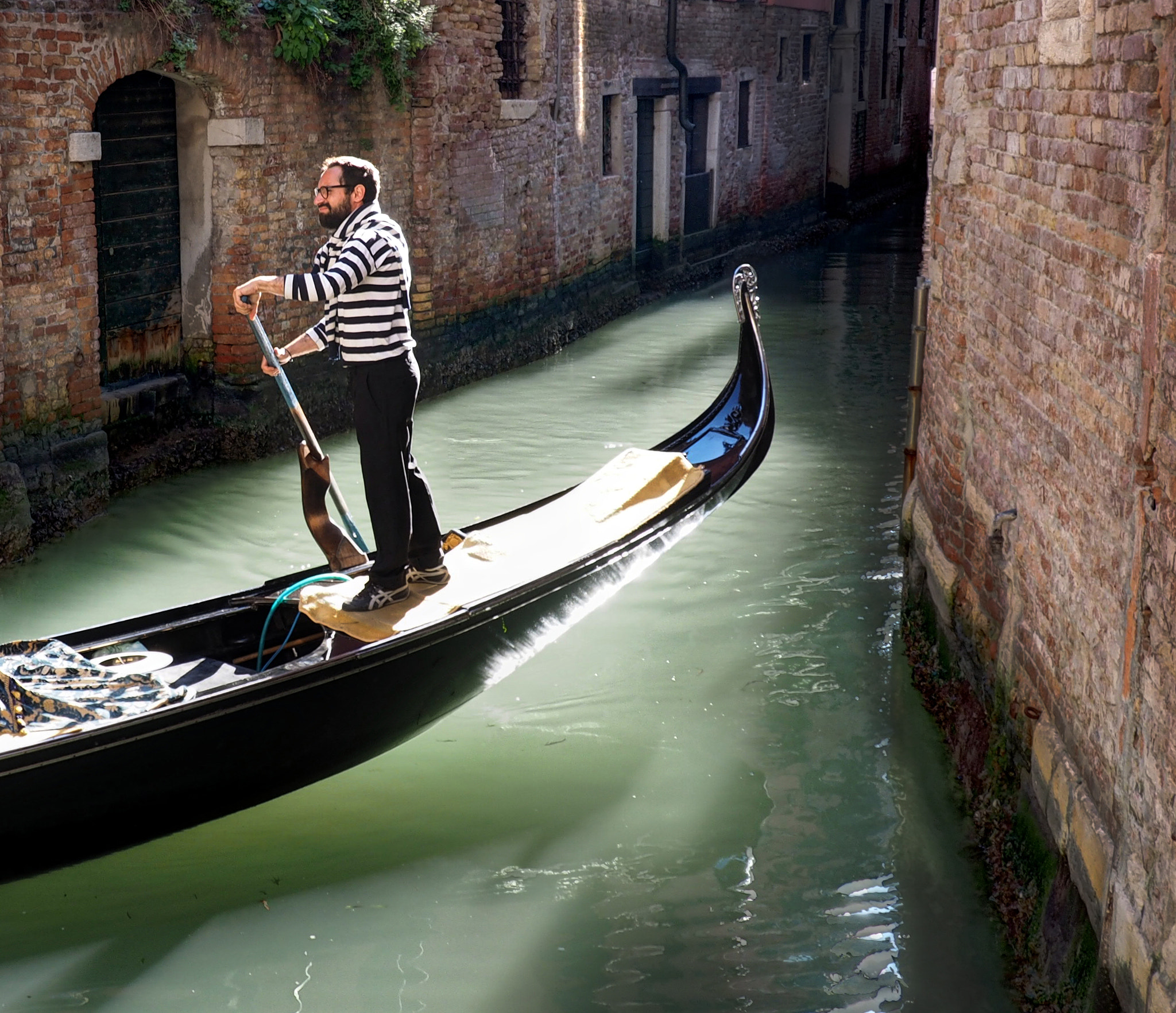 Olympus OM-D E-M1 sample photo. Narrow canal photography