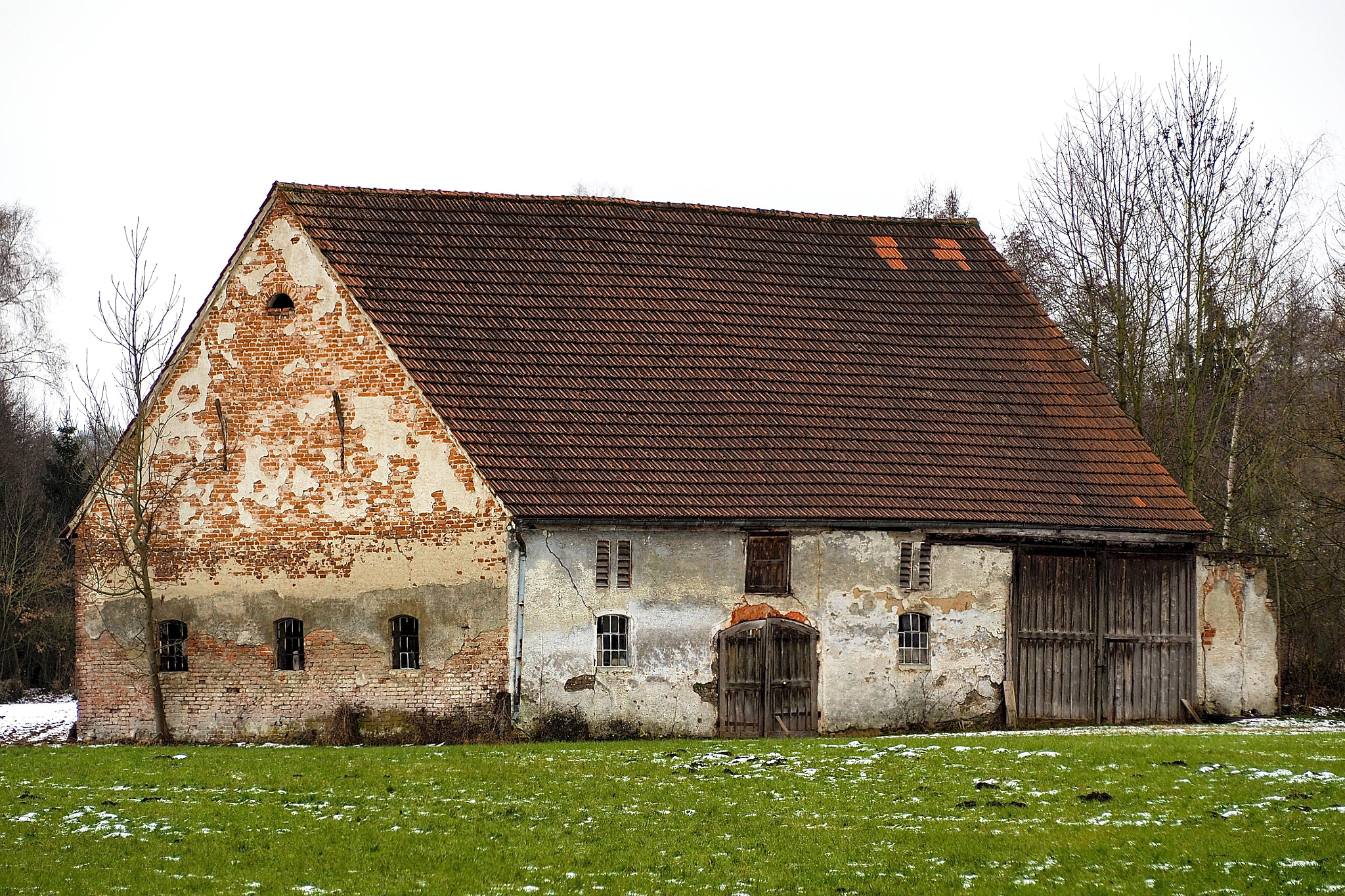 Olympus OM-D E-M5 II sample photo. The old place photography
