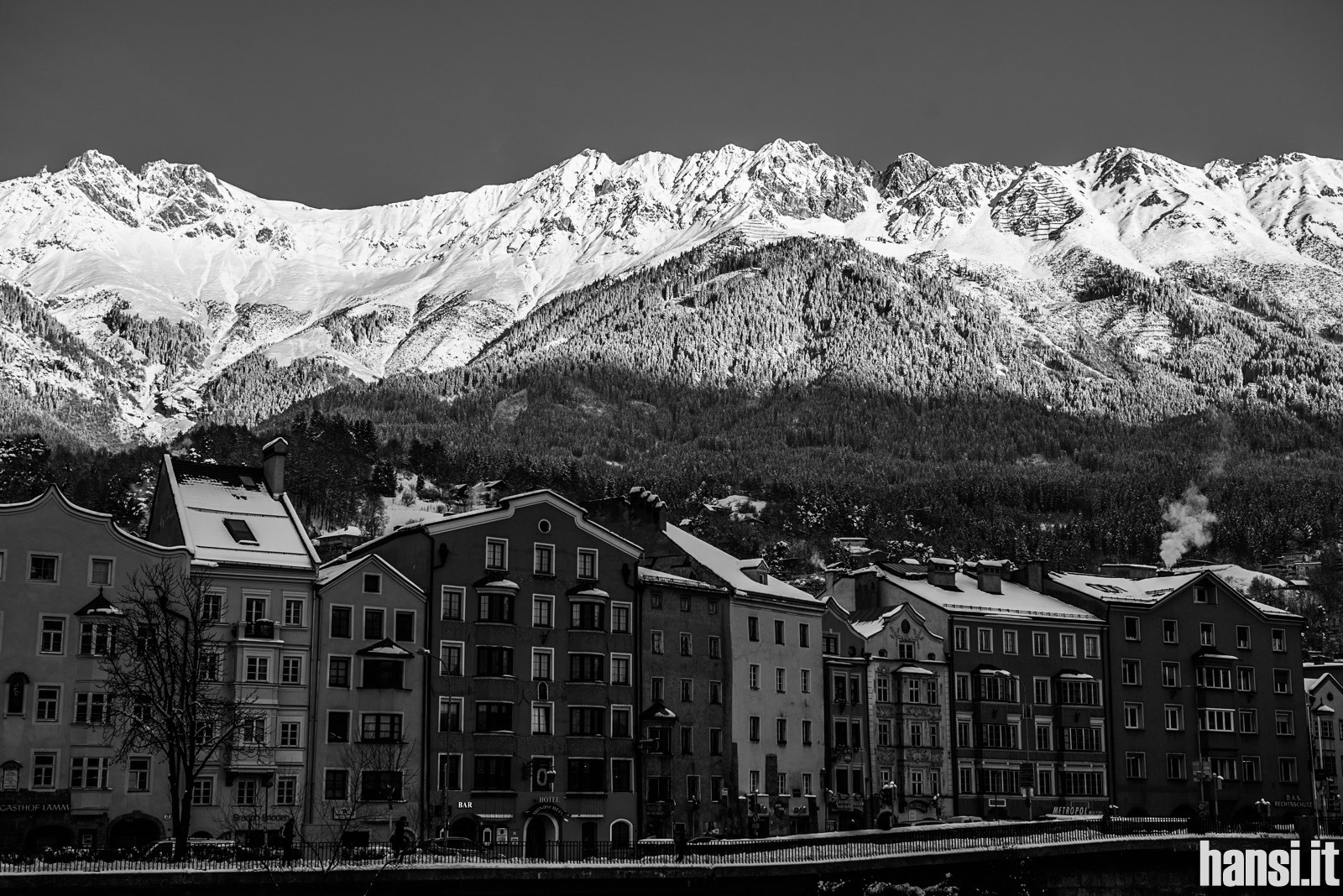 Nikon AF-S Nikkor 28-70mm F2.8 ED-IF sample photo. Innsbruck awaking photography