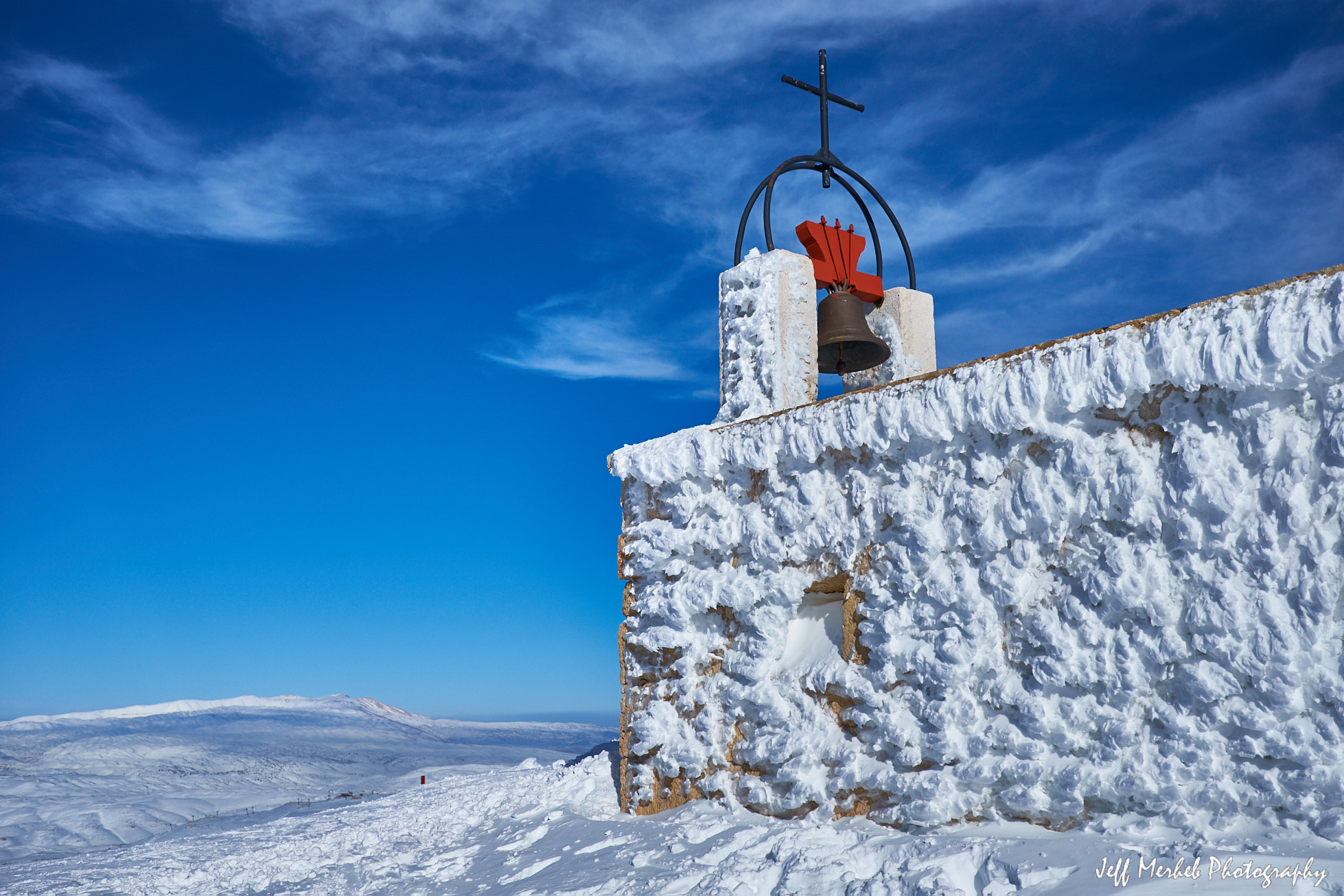 Fujifilm X-T10 + Fujifilm XF 23mm F2 R WR sample photo. Snowy church photography