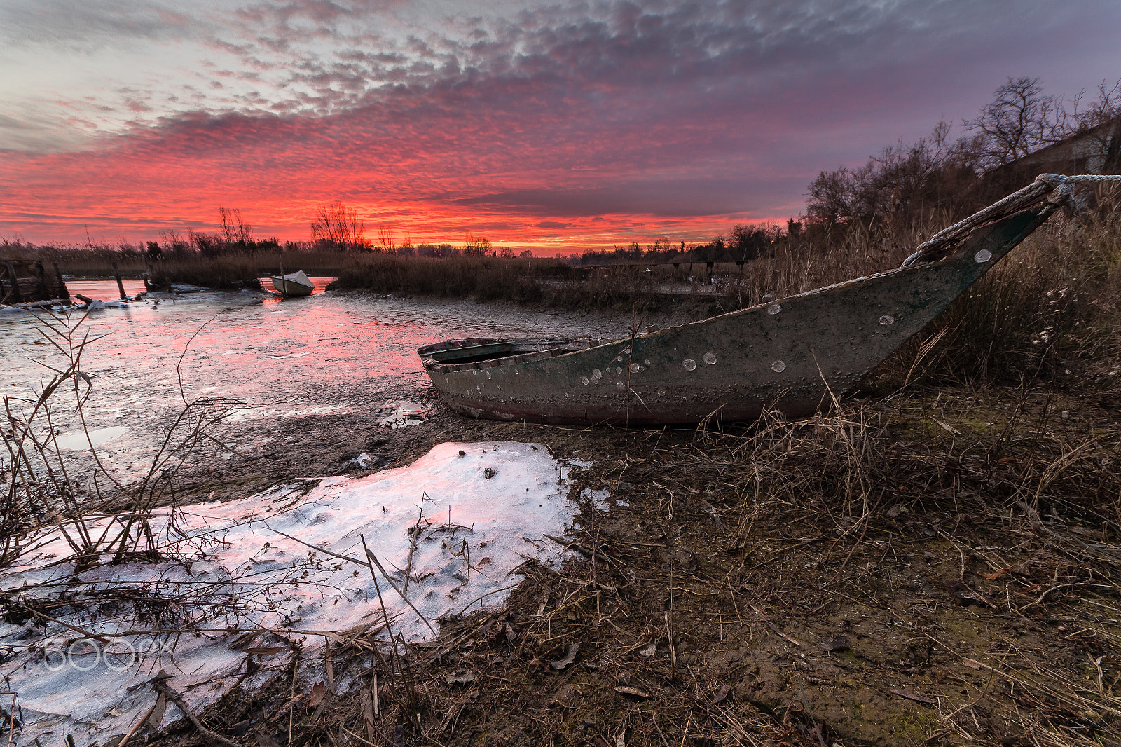 Sigma 8-16mm F4.5-5.6 DC HSM sample photo. Hot ice photography