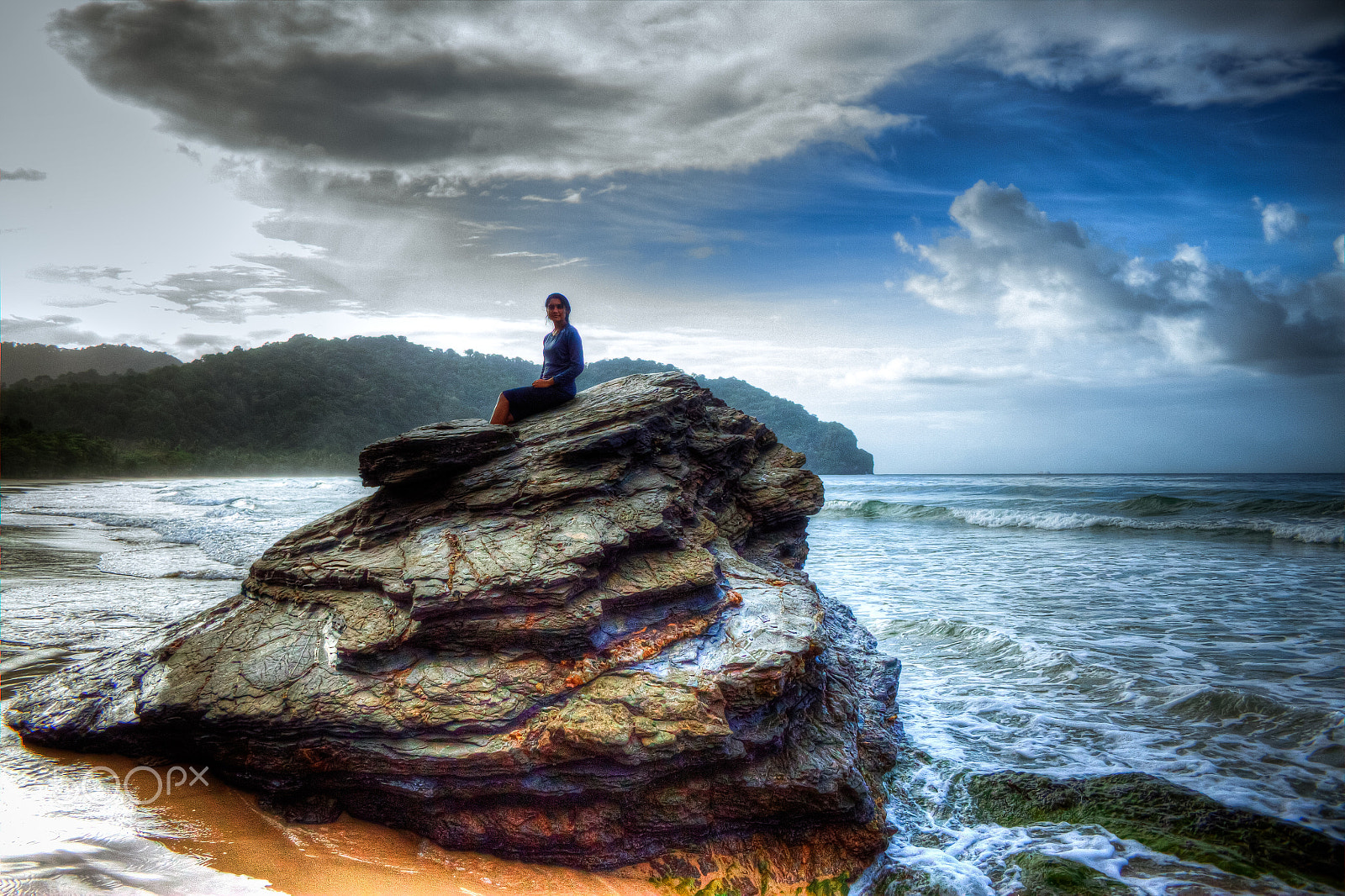 Canon EF-S 18-55mm F3.5-5.6 II sample photo. Island life photography