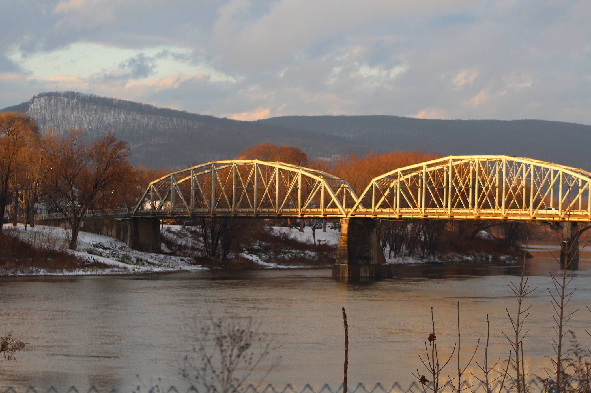 Canon EF 75-300mm f/4-5.6 USM sample photo. Pittston bridge photography
